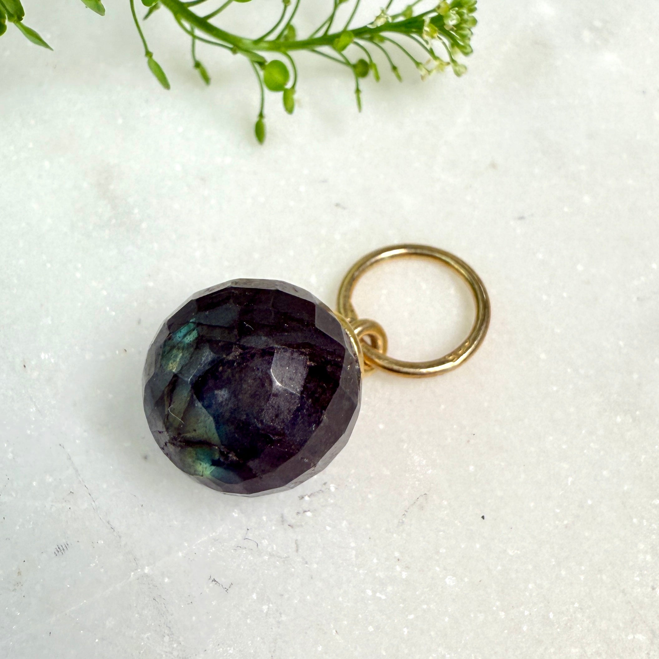 VILD UFILTRERET POWER - VEDHÆNG - UNIKA