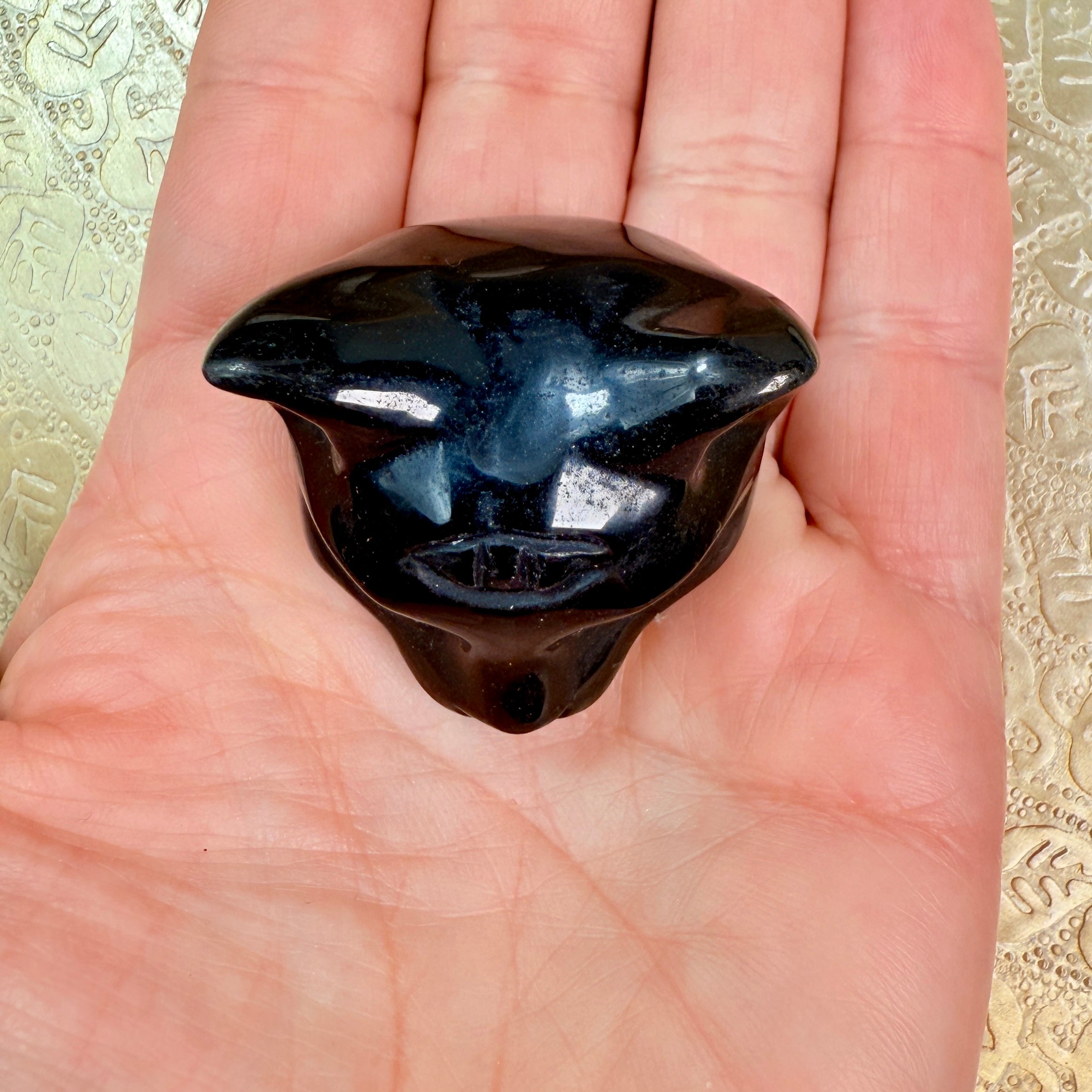 BORN ALIGNED - UNIKA