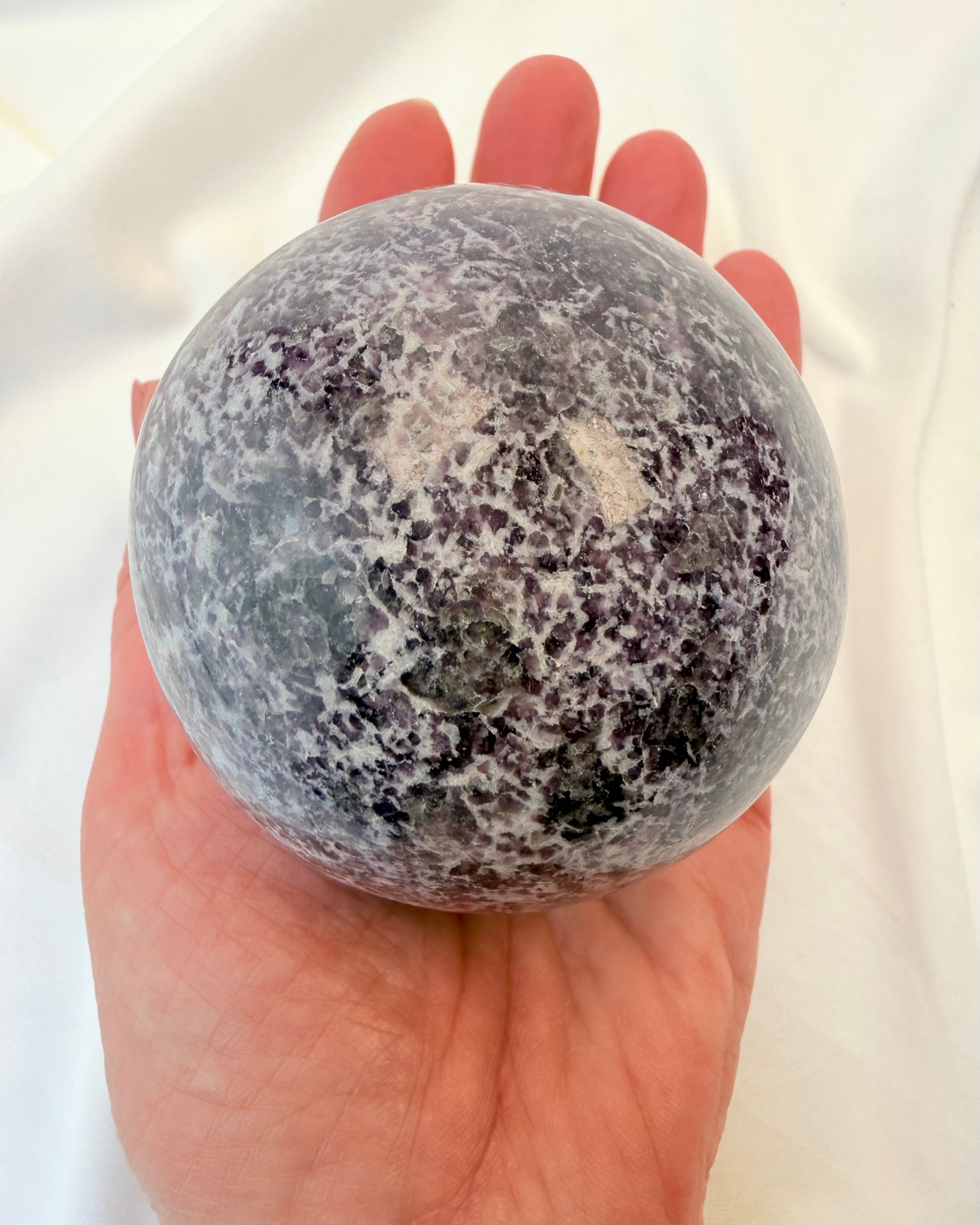 RO I DIN EGEN ENERGI - KRYSTALKUGLE - UNIKA