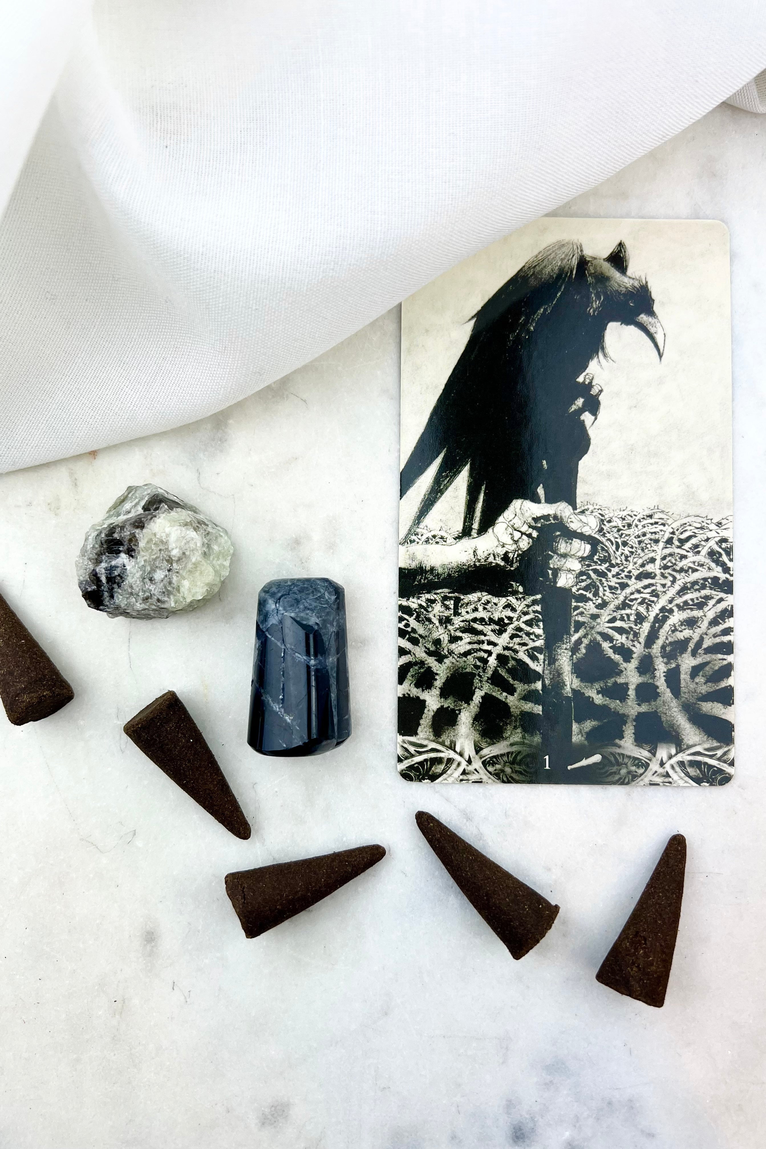 FRA OFFER TIL EJERSKAB - Sæt - krystal, kort & røgelse