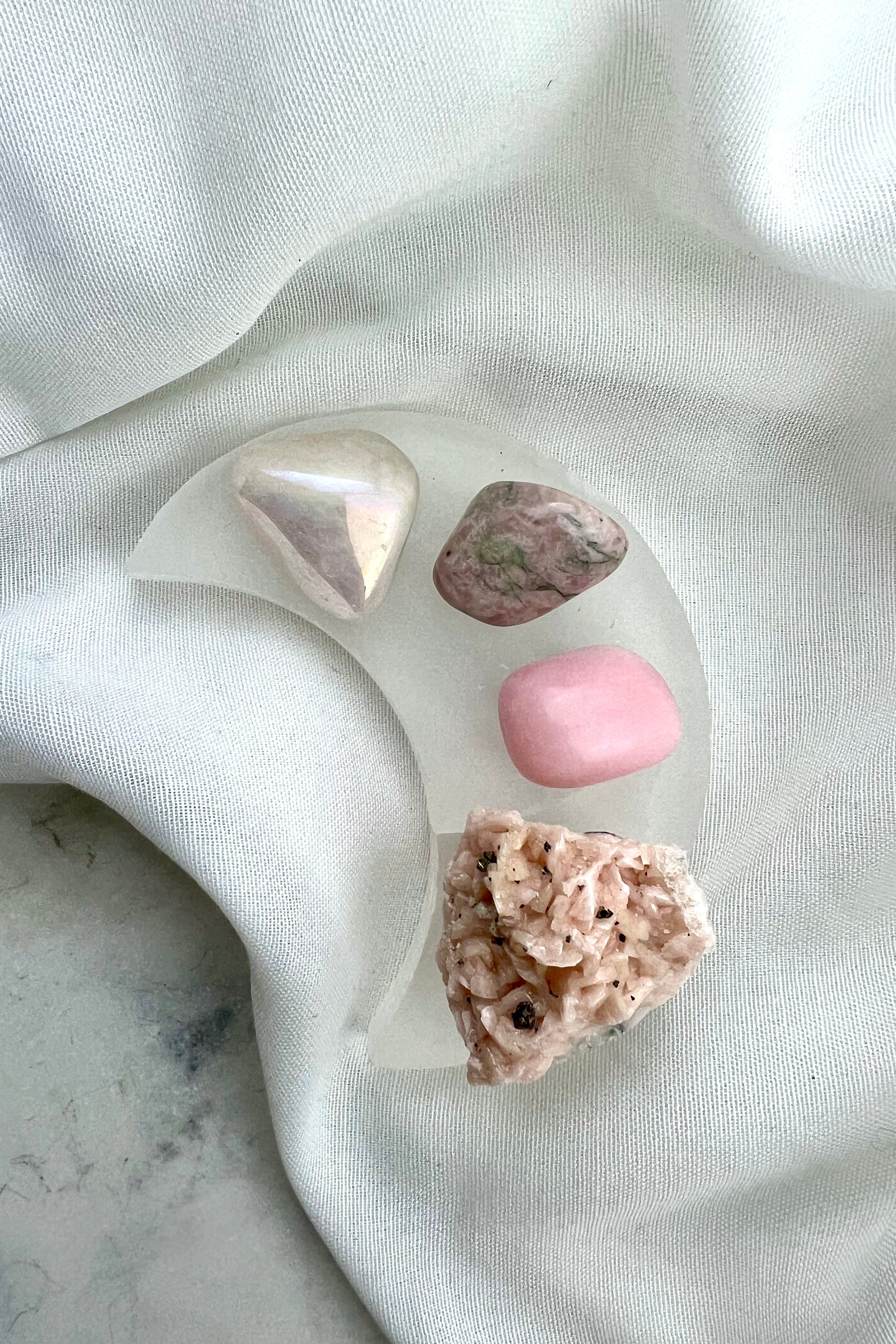 ALL YOU NEED - MÅNESÆT