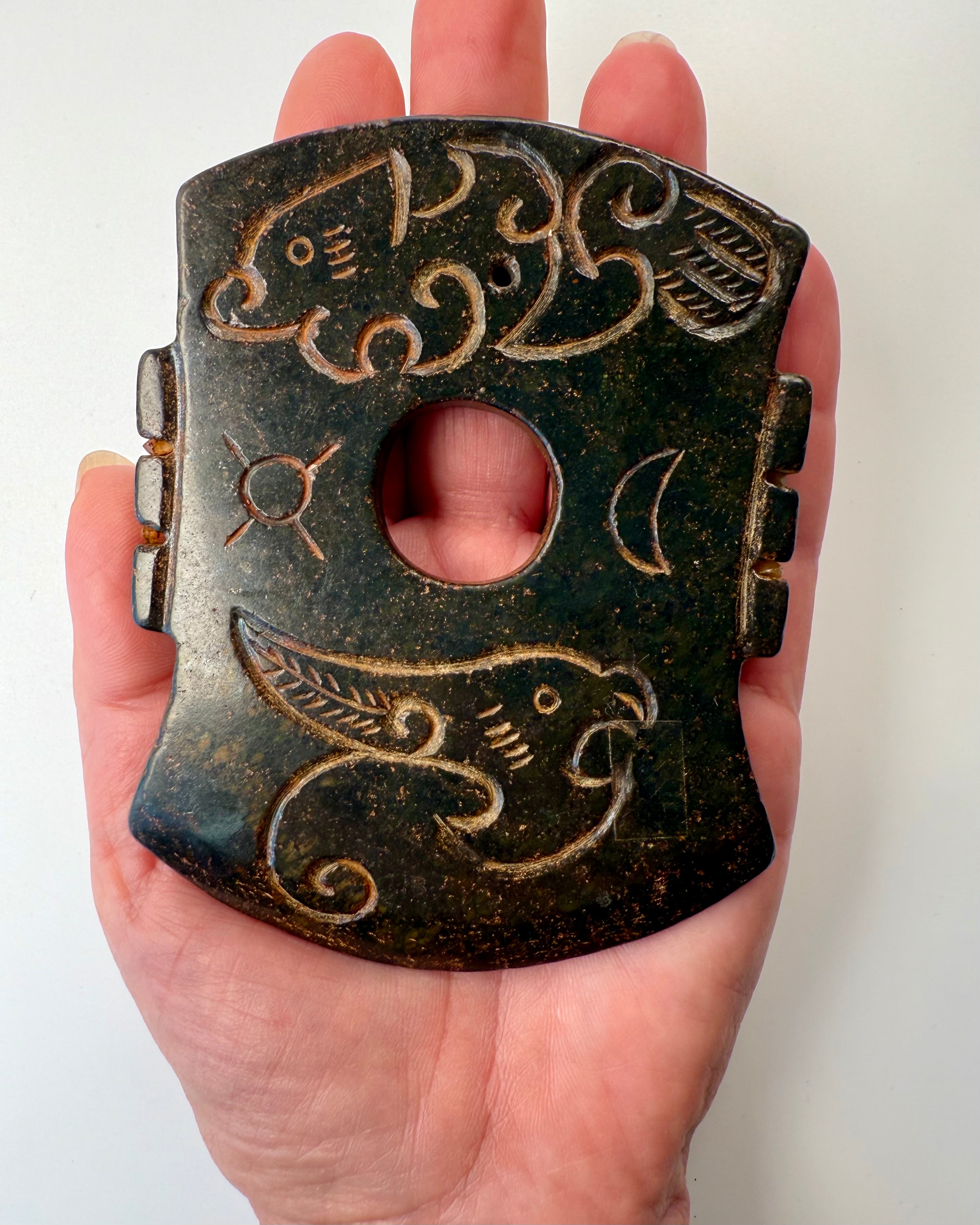 AT TAGE ET VALG - AMULET - UNIKA