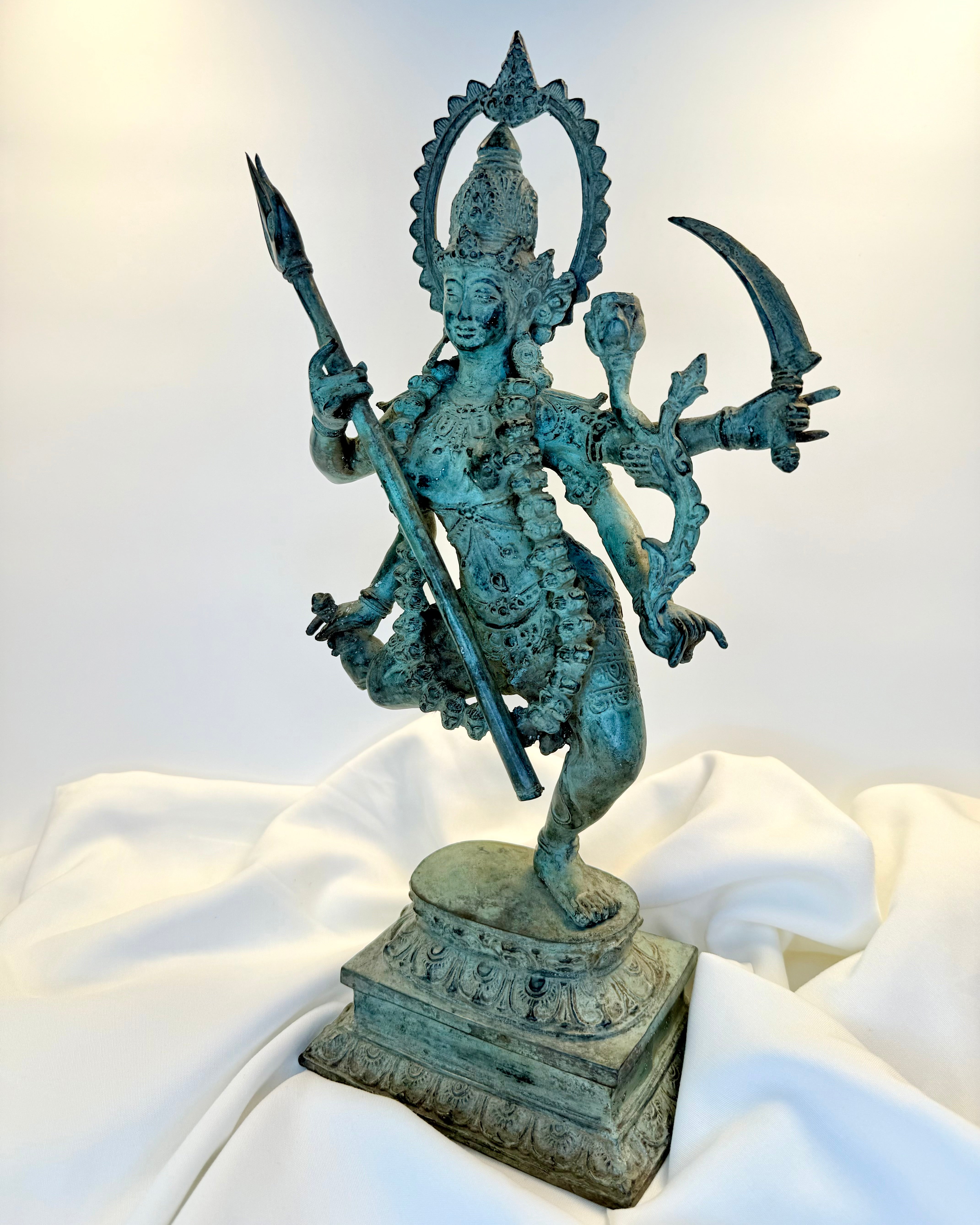 OPHØR OG NY BEGYNDELSE - FIGUR - UNIKA