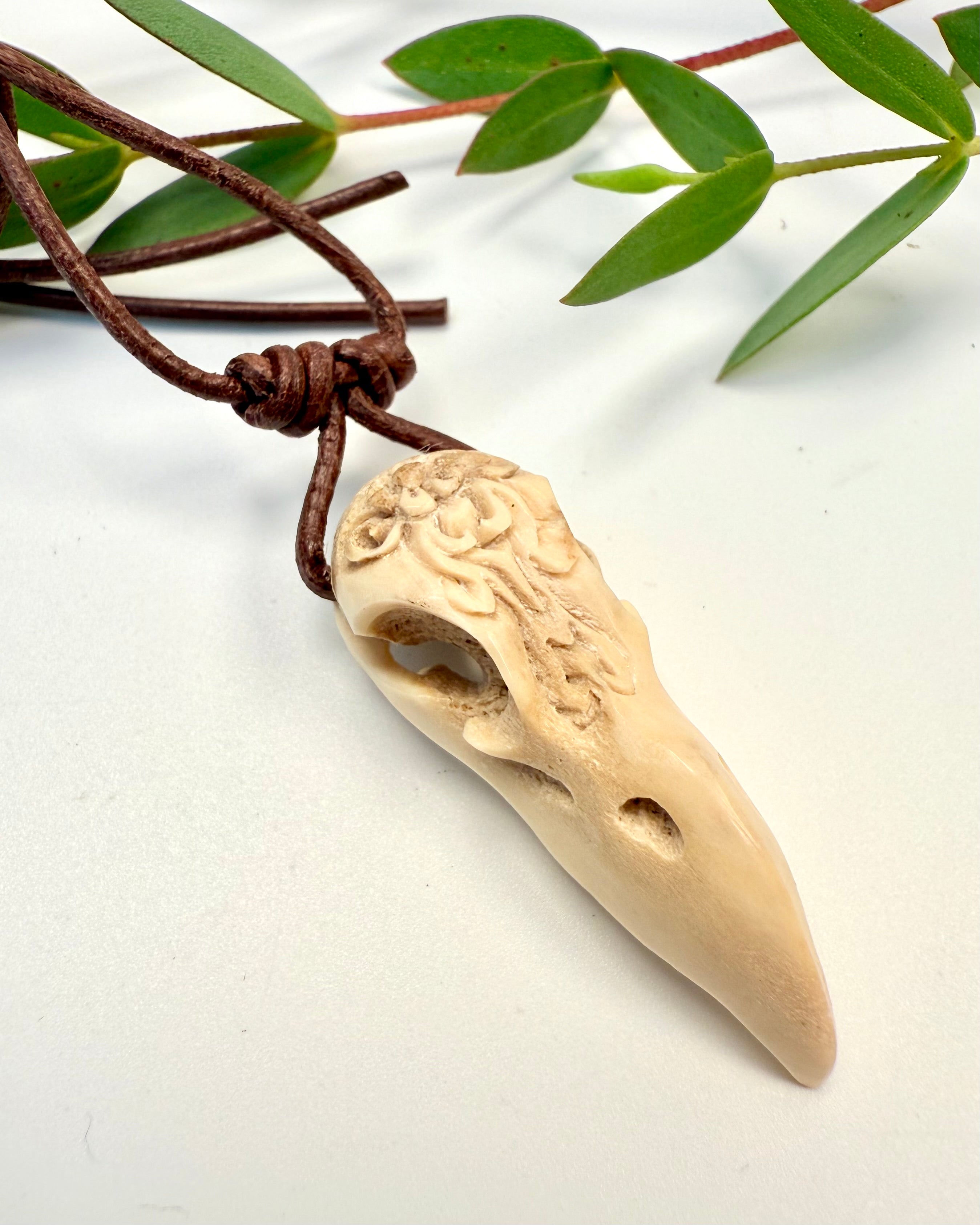 KLOGSKAB OG INDSIGT - AMULET - UNIKA