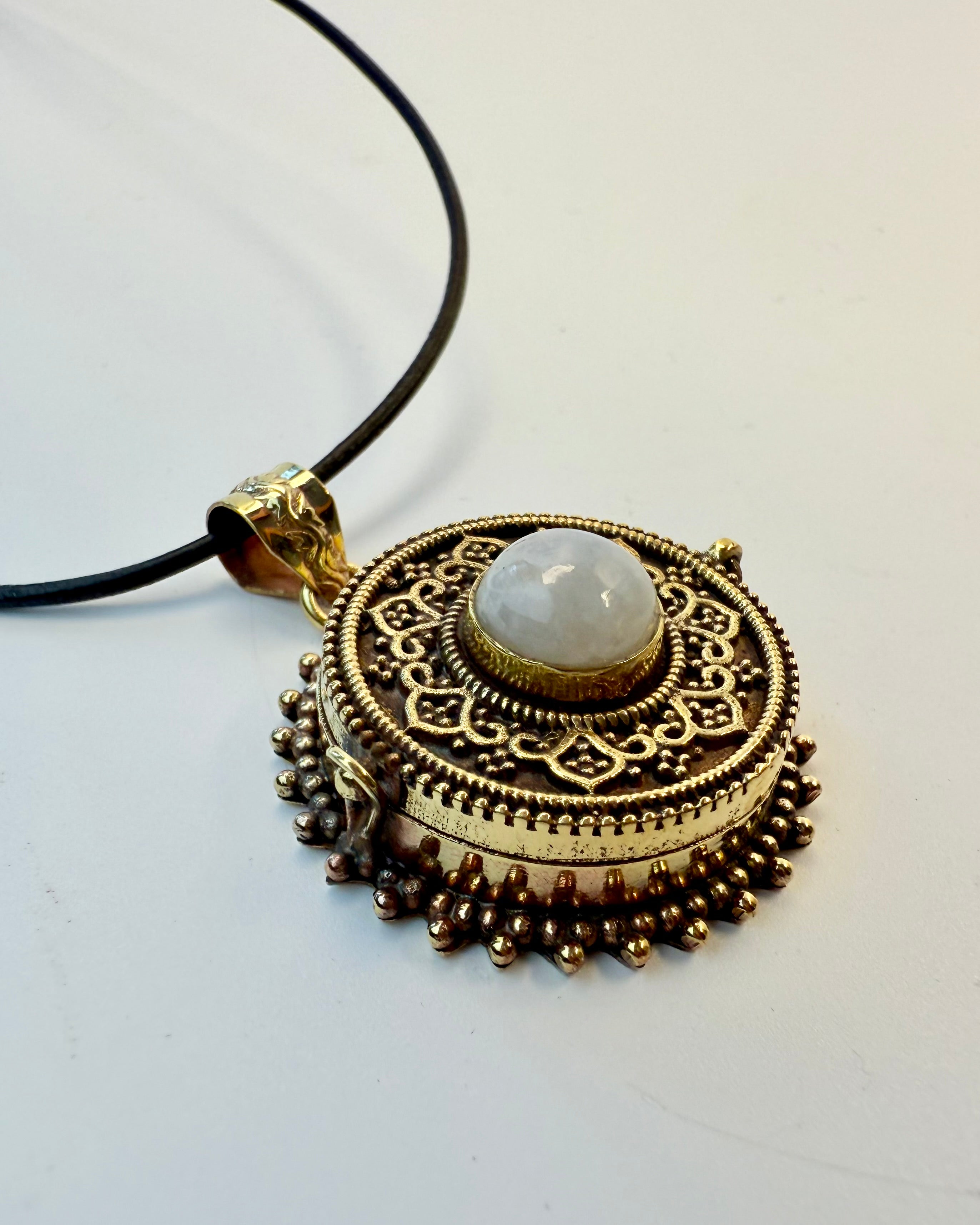 DINE LIVSVÆRDIER - AMULET