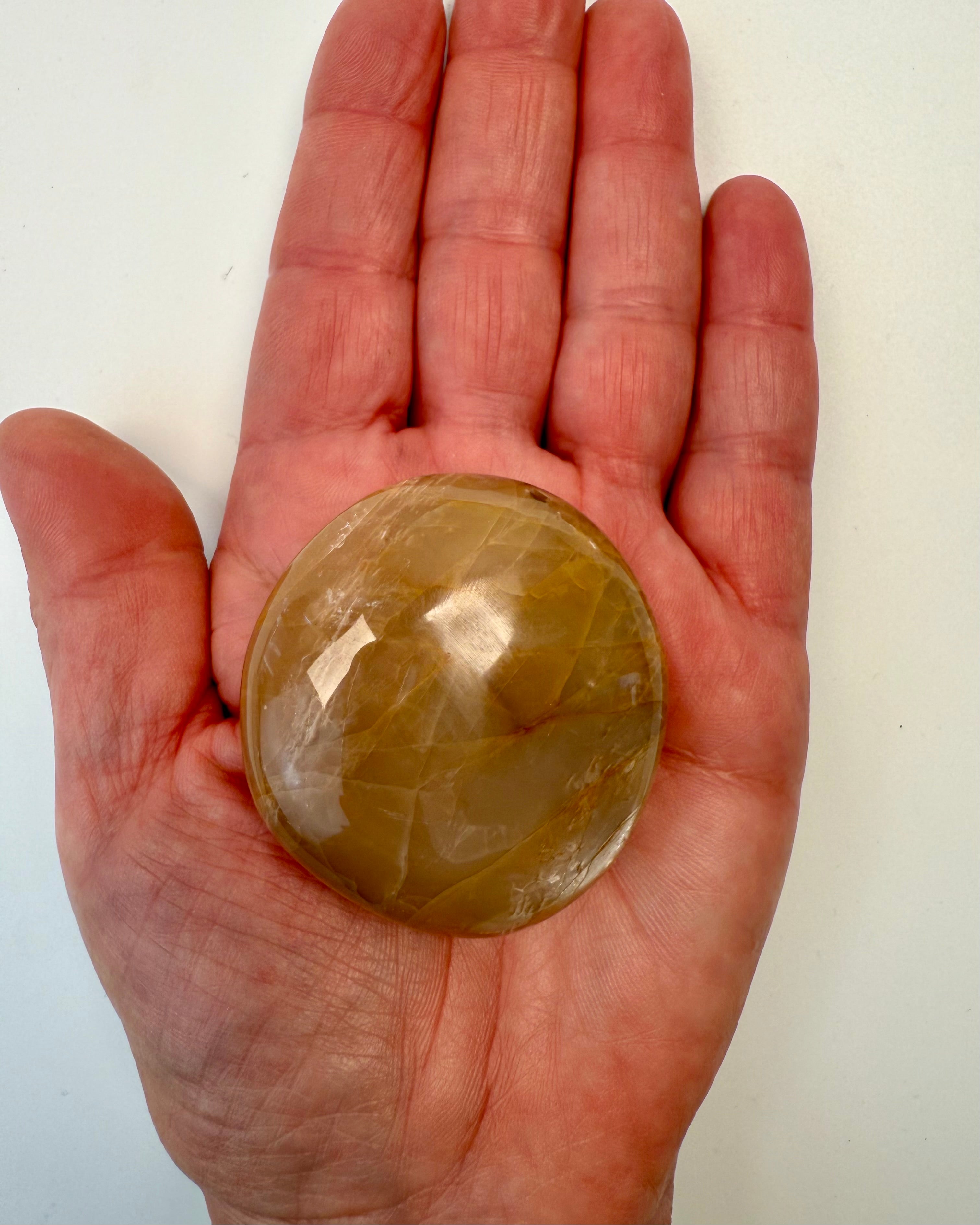 GOLDEN BOUNDARIES - KRYSTAL