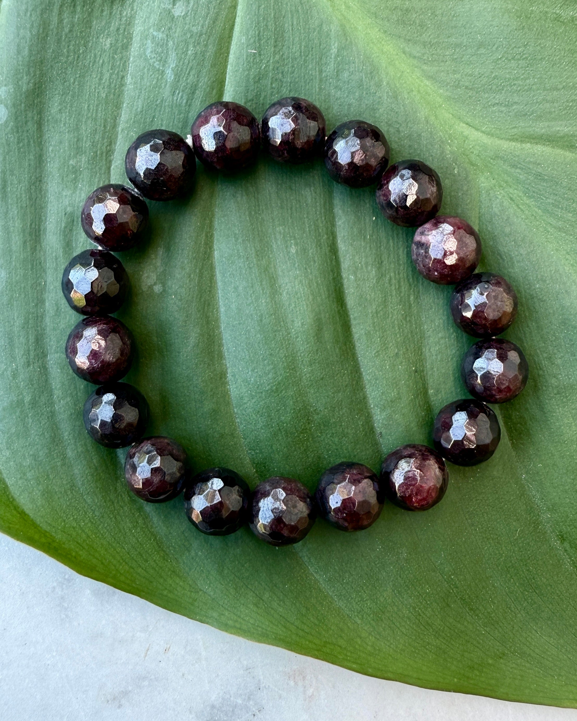 AWAKEN YOUR SHE-WOLF INSTINCT - ARMBÅND