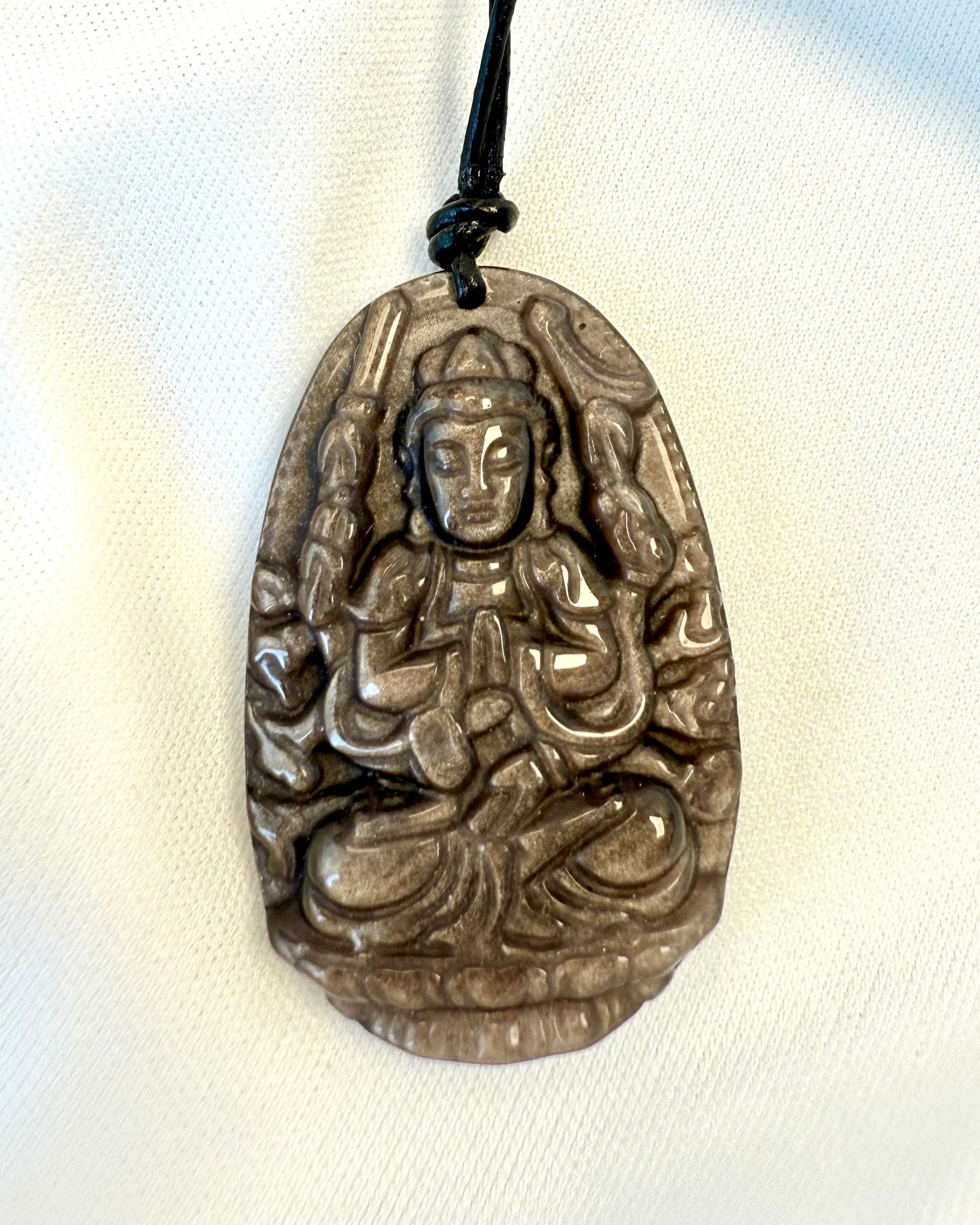 SACRED SPACE VIBES - AMULET - UNIKA