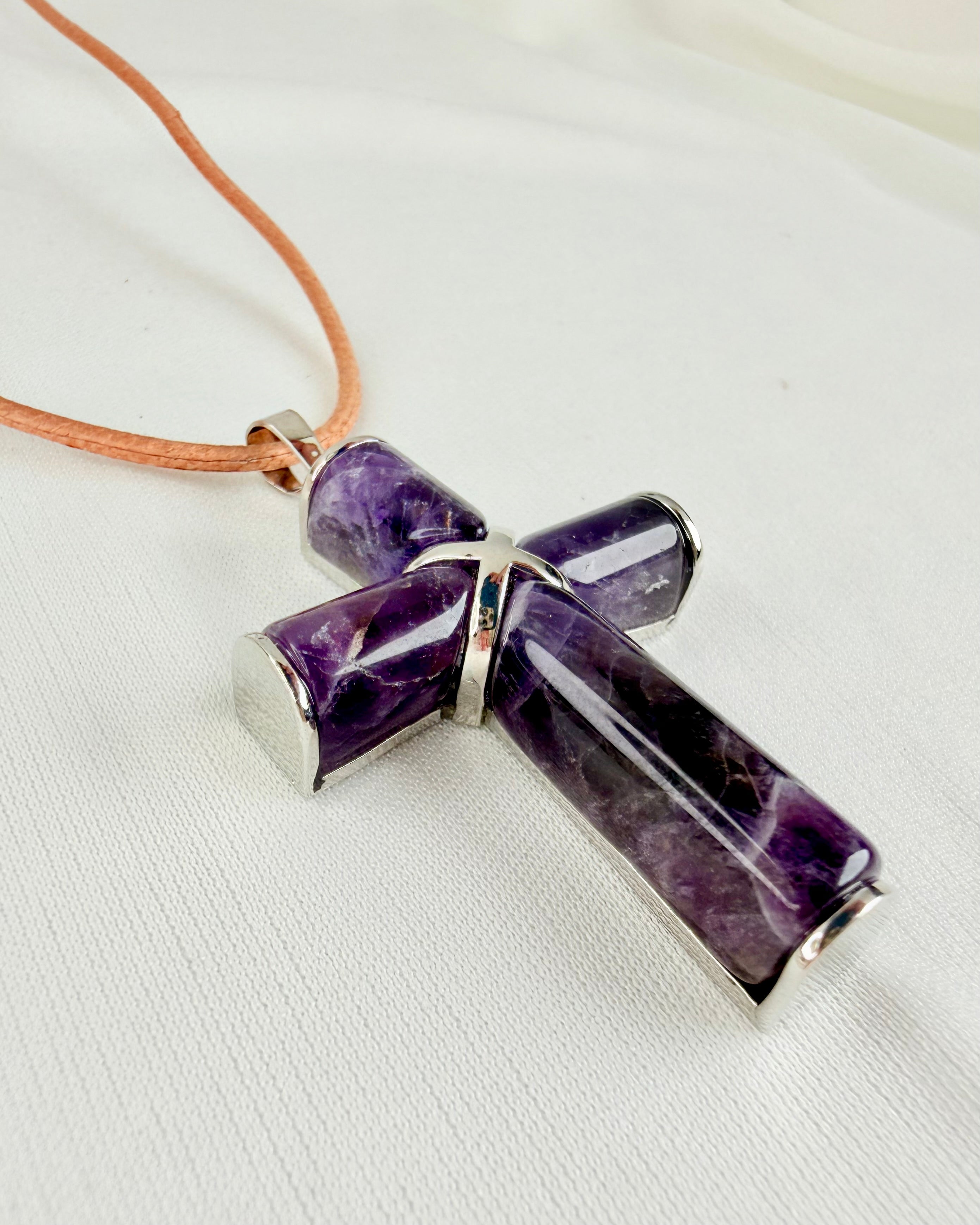 HIMLENS LYS - AMULET