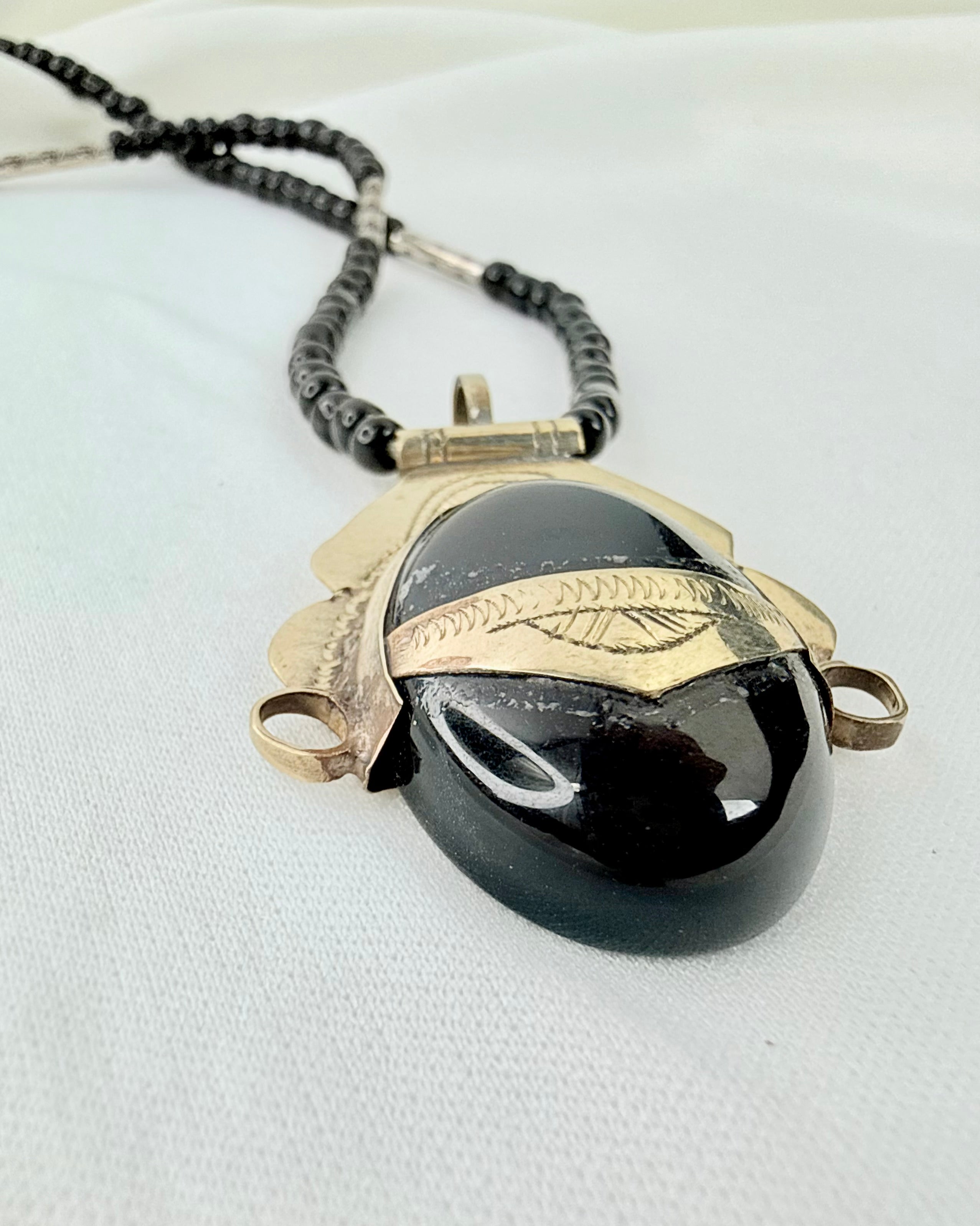 OVERBLIK OG OVERSKUD - ORAKELAMULET - UNIKA