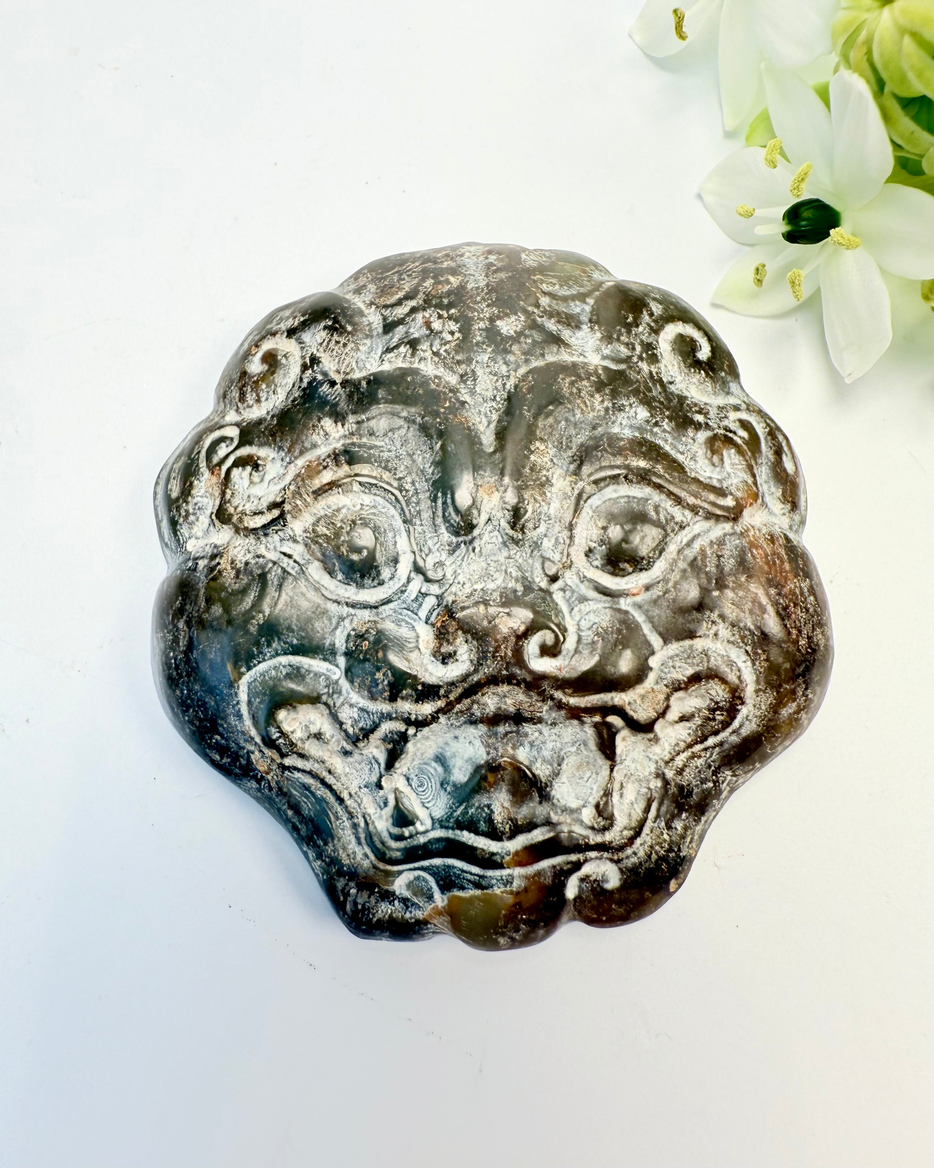 UFORFALSKET OG UTÆMMET - AMULET - UNIKA