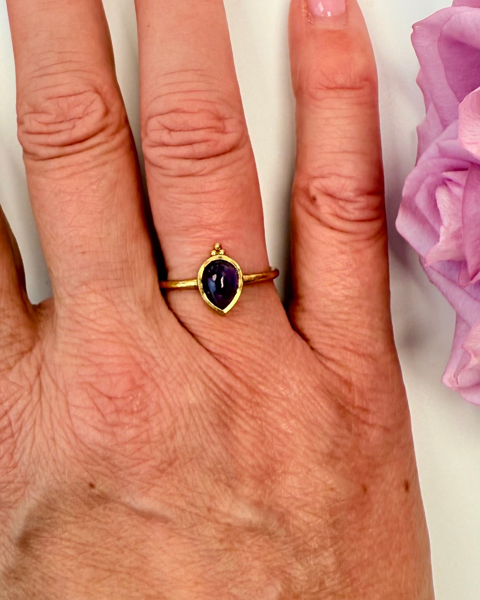 SJÆLENS VIDNE - RING - UNIKA