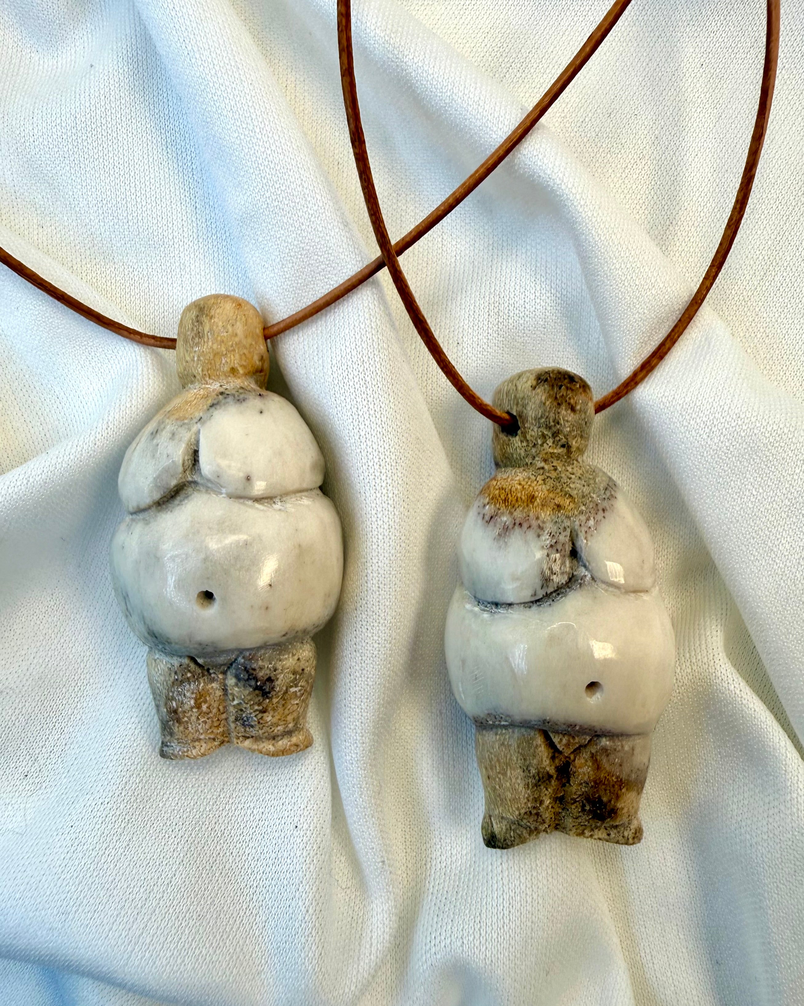 KVINDEKRAFT, FRUGTBARHED OG MODERSKAB - AMULET