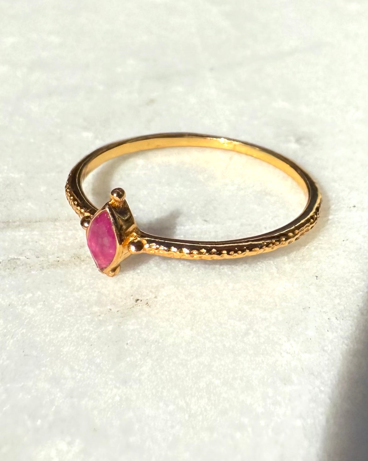 RYST FORVENTNINGERNE VÆK - RING - UNIKA