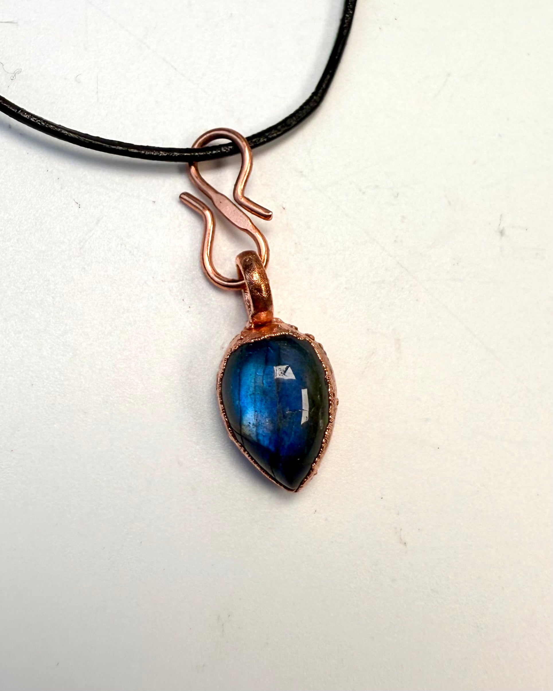 HJERTET HUSKER - AMULET - UNIKA