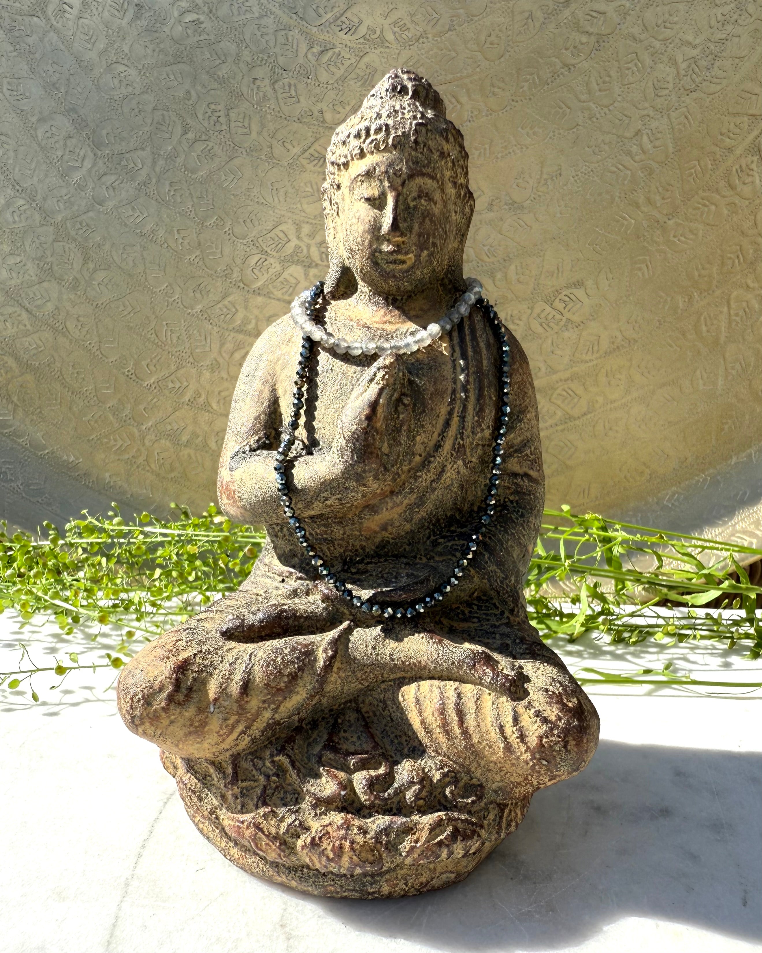 I FEEL SAFE AND GROUNDED - BUDDHA - UNIKA