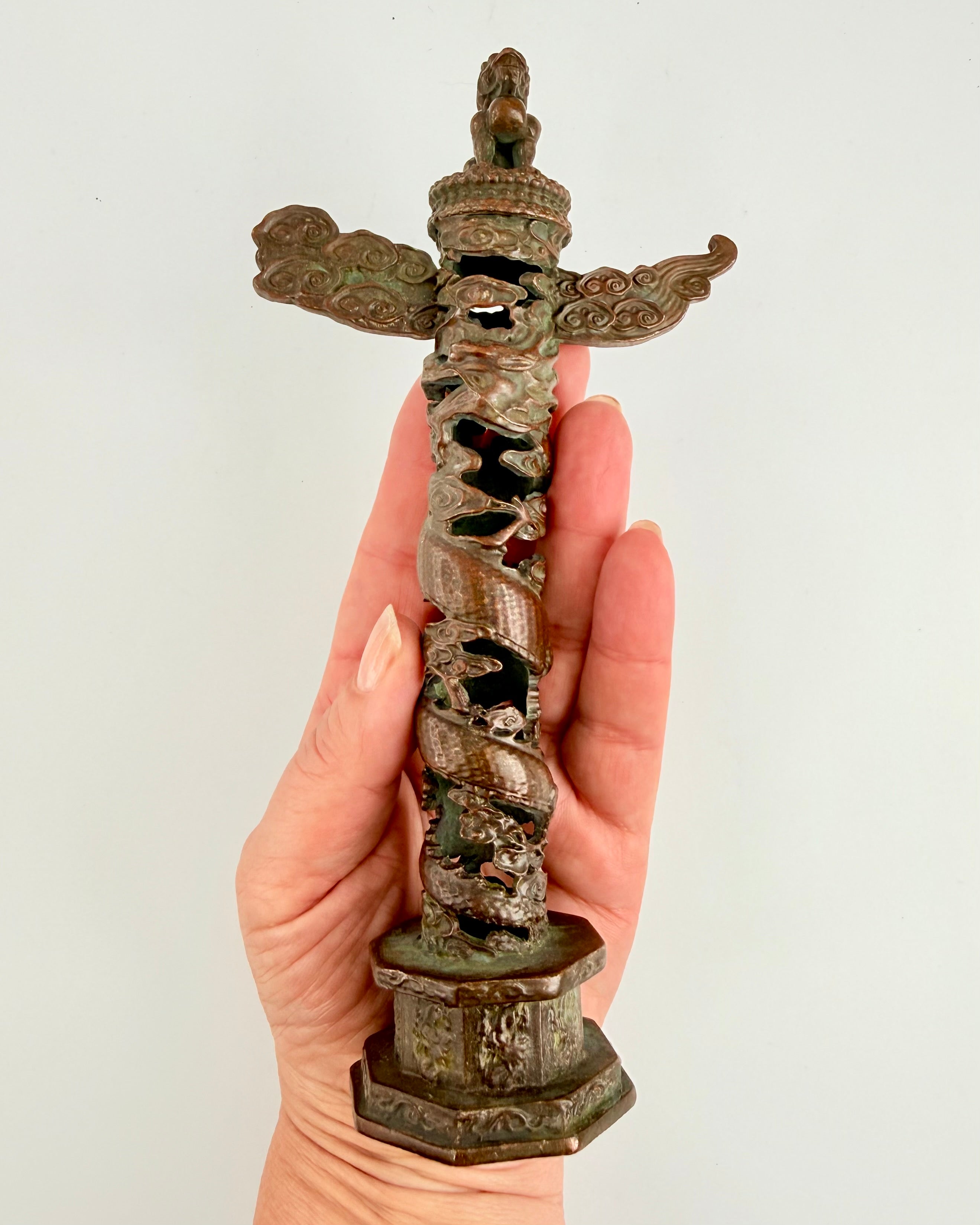 AKSE MELLEM HIMMEL OG JORD - TOTEM - UNIKA