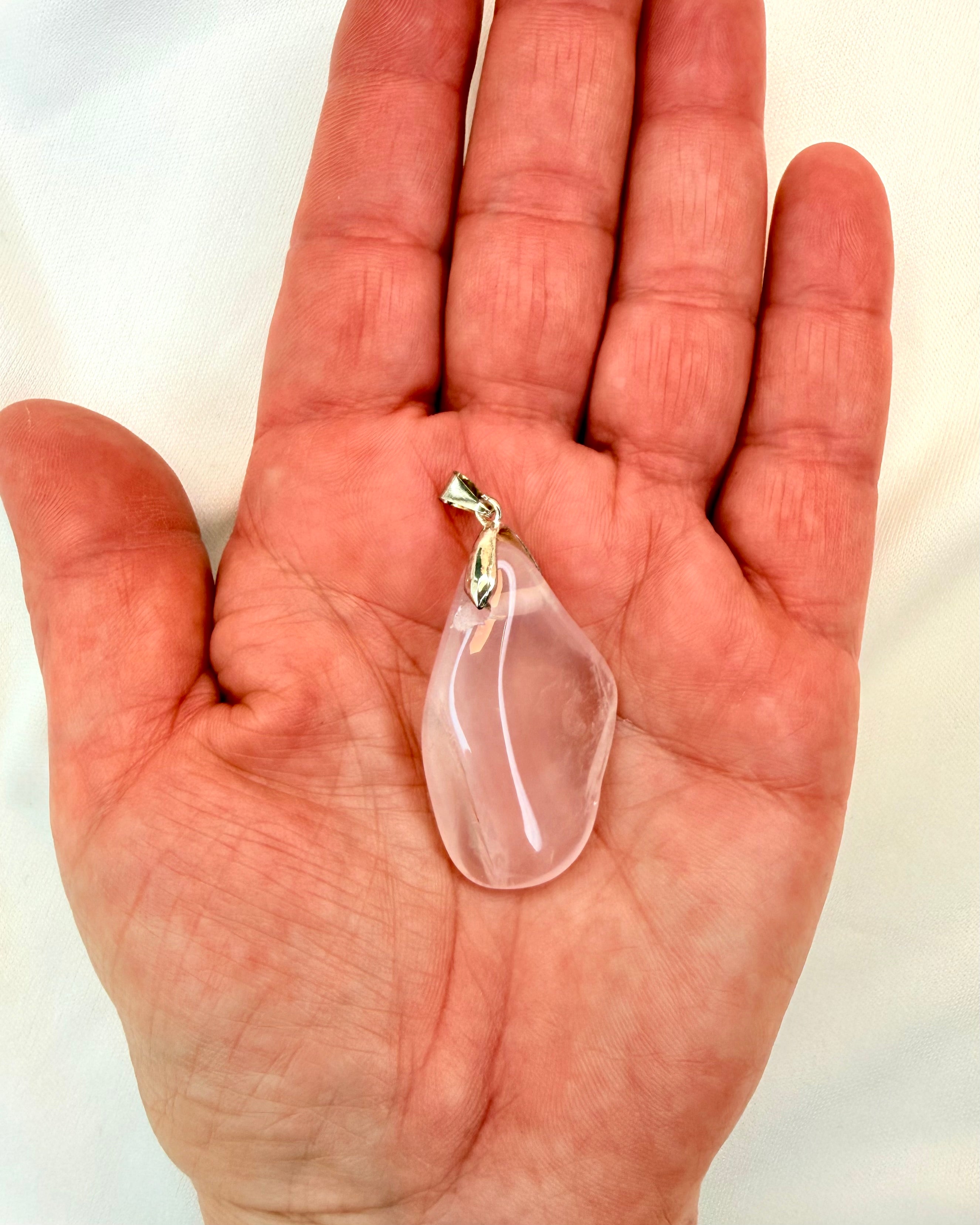 KÆRLIGHED OG TILLID HÅND I HÅND - VEDHÆNG - UNIKA