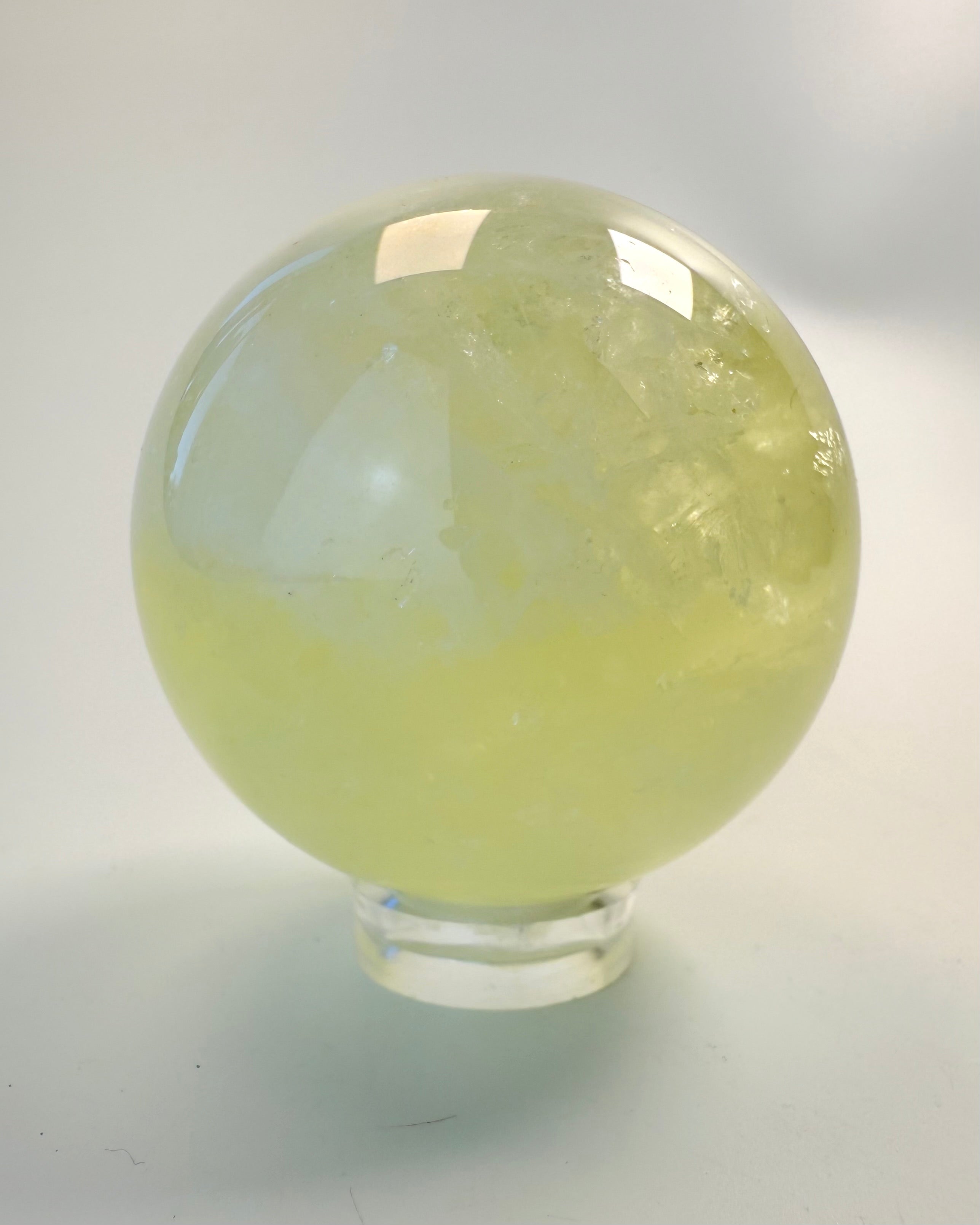 FEMININ INTELLIGENS - KRYSTALKUGLE - UNIKA