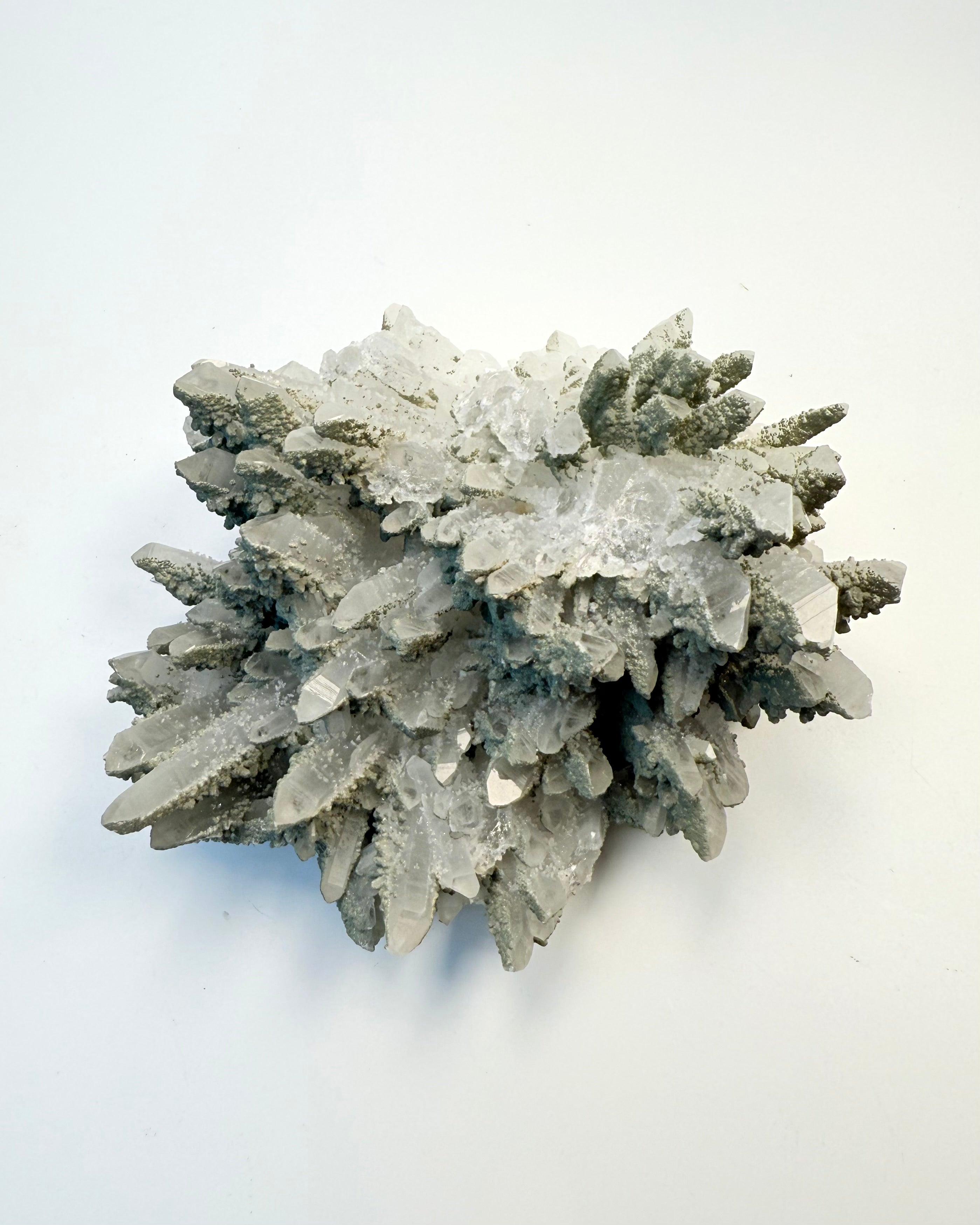 THE SILENT MESSENGER - KRYSTAL - UNIKA