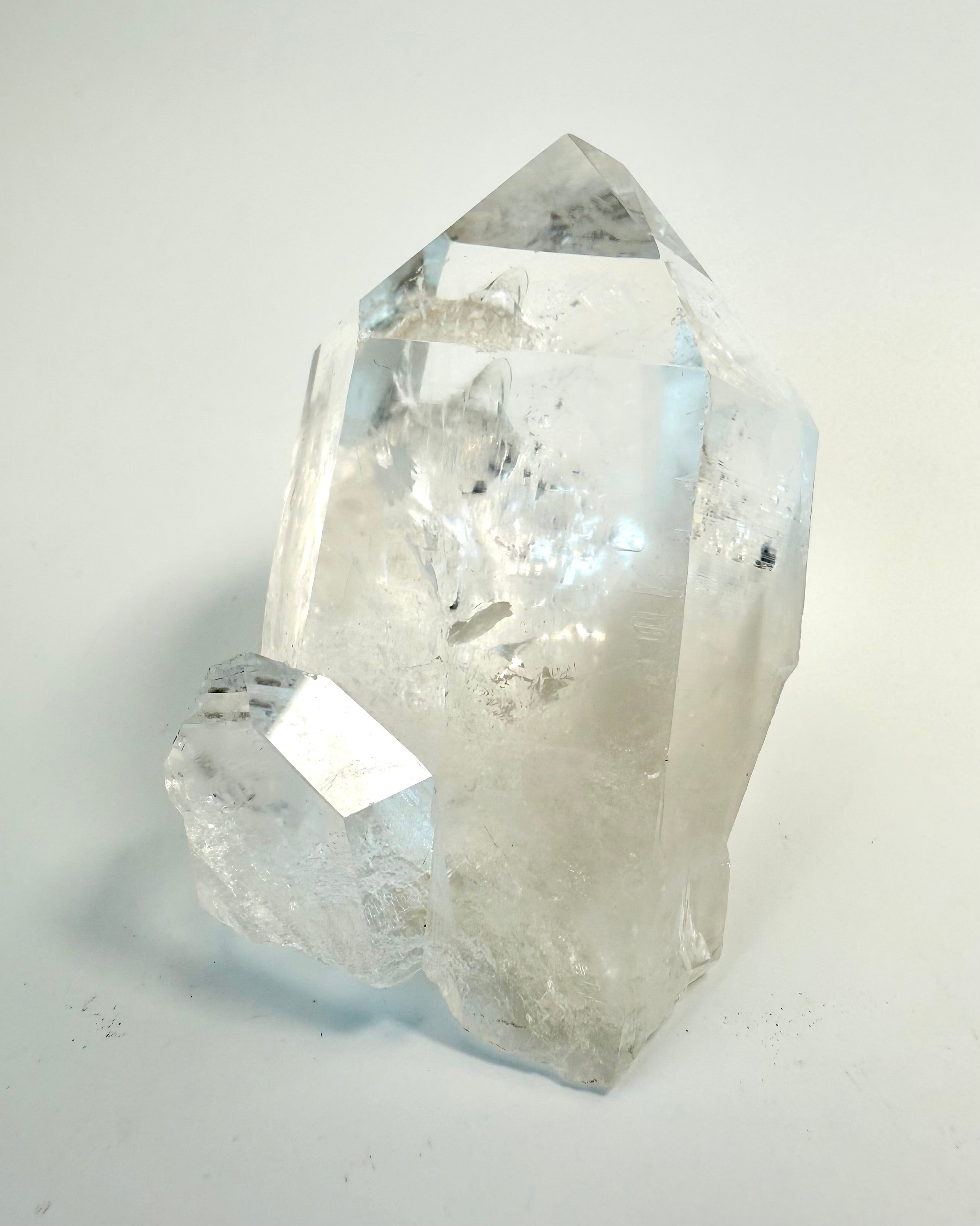 HALO INTELLIGENCE - KRYSTAL - UNIKA