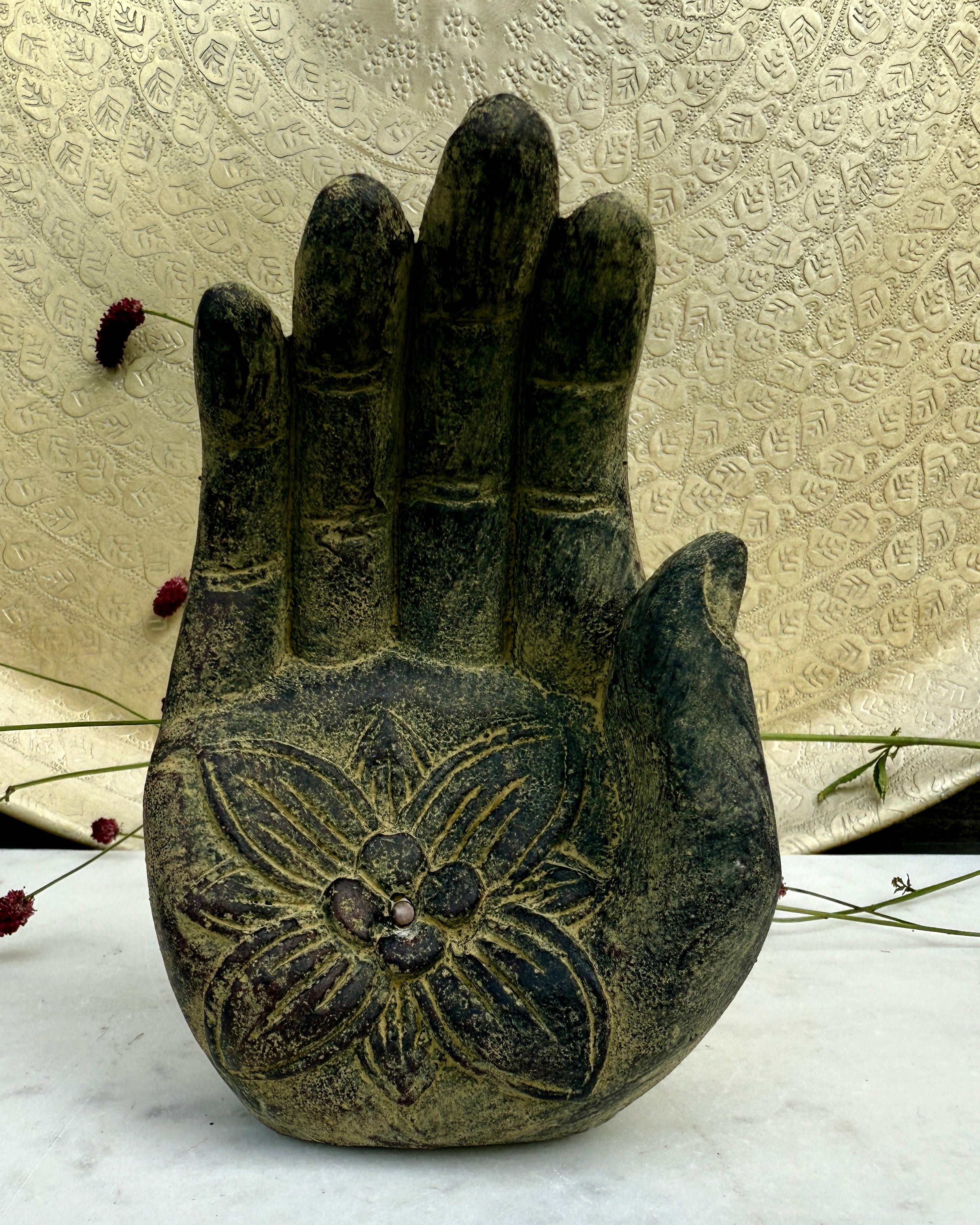 CHAKRAOPTIMERING - HÅND MED KRYSTALLER