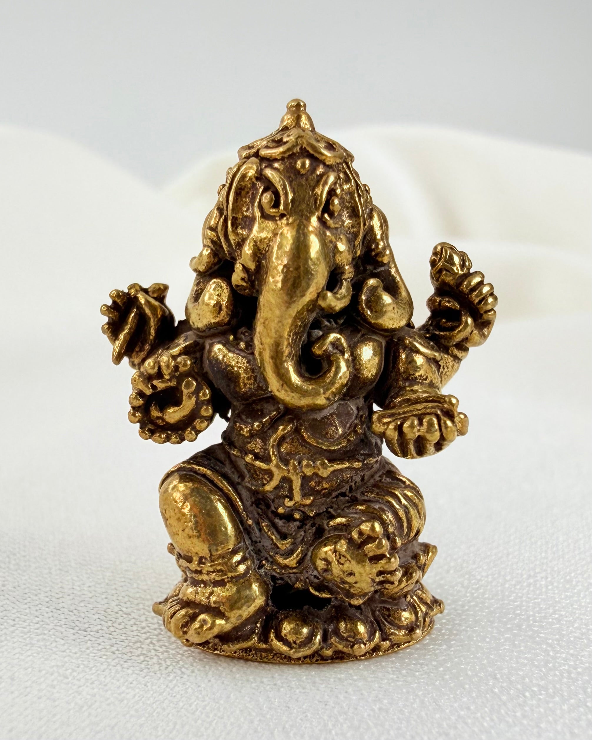 OPLYST GUDDOMMELIG VISDOM - FIGUR