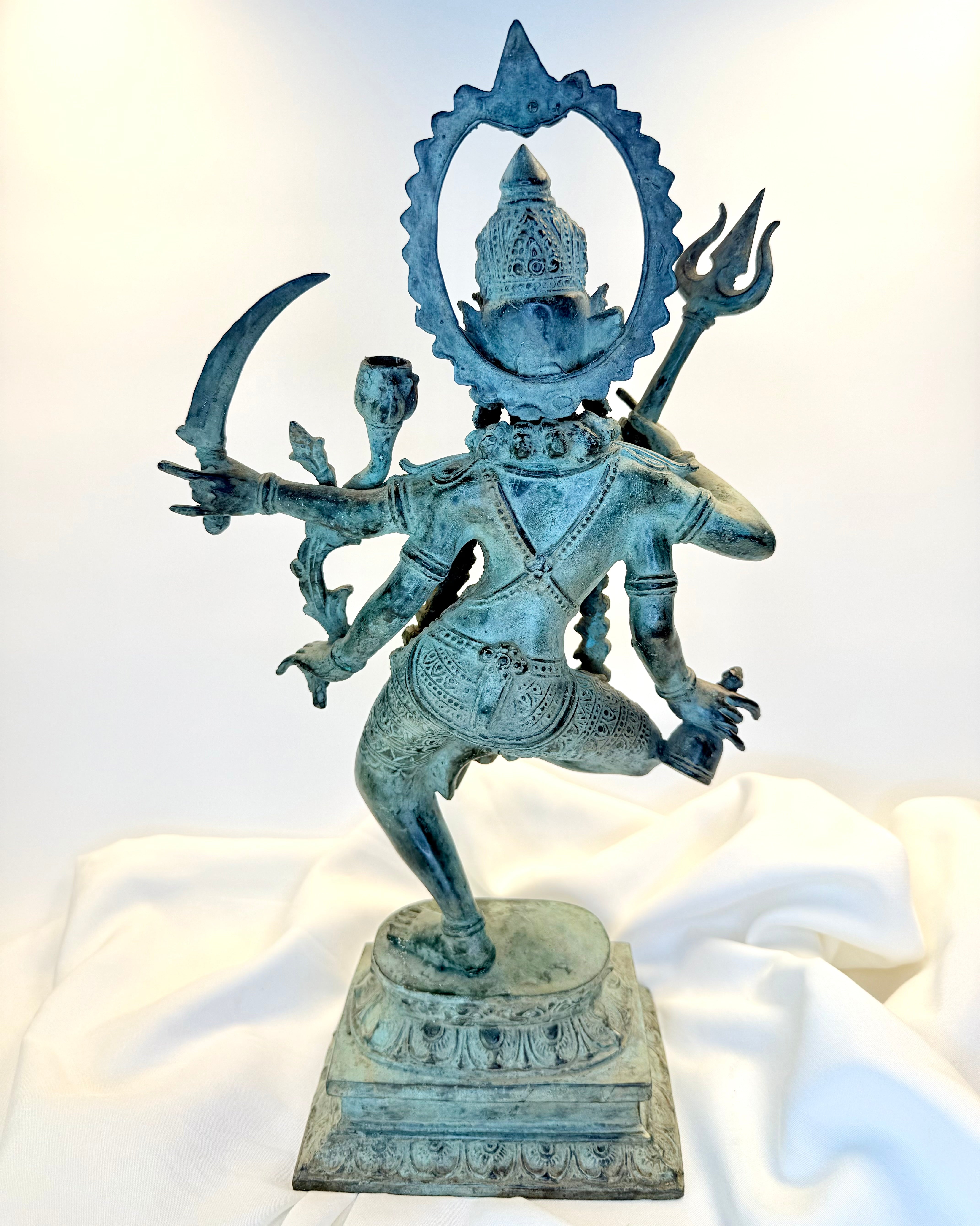 OPHØR OG NY BEGYNDELSE - FIGUR - UNIKA