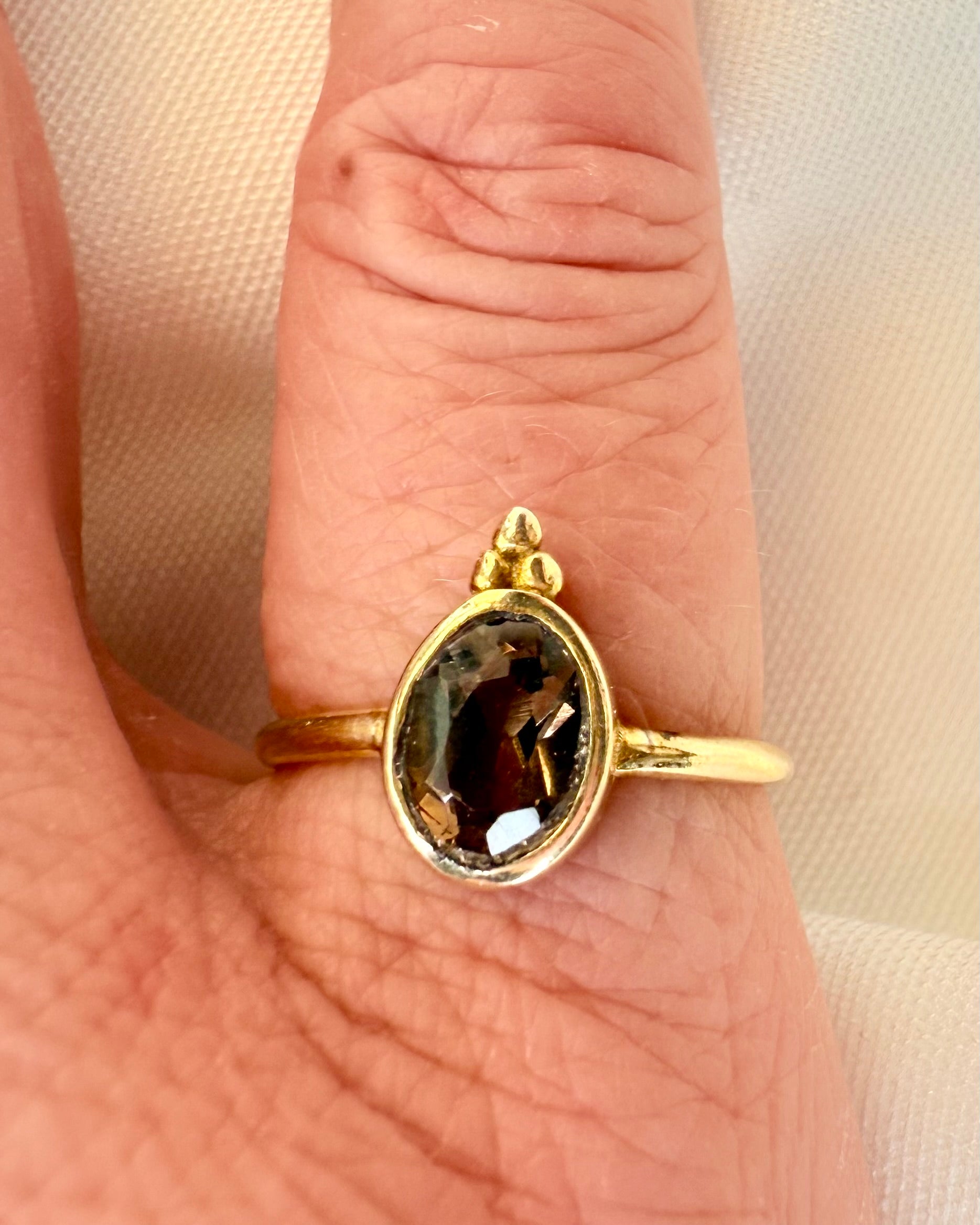 THE GATHERING POINT - RING - UNIKA
