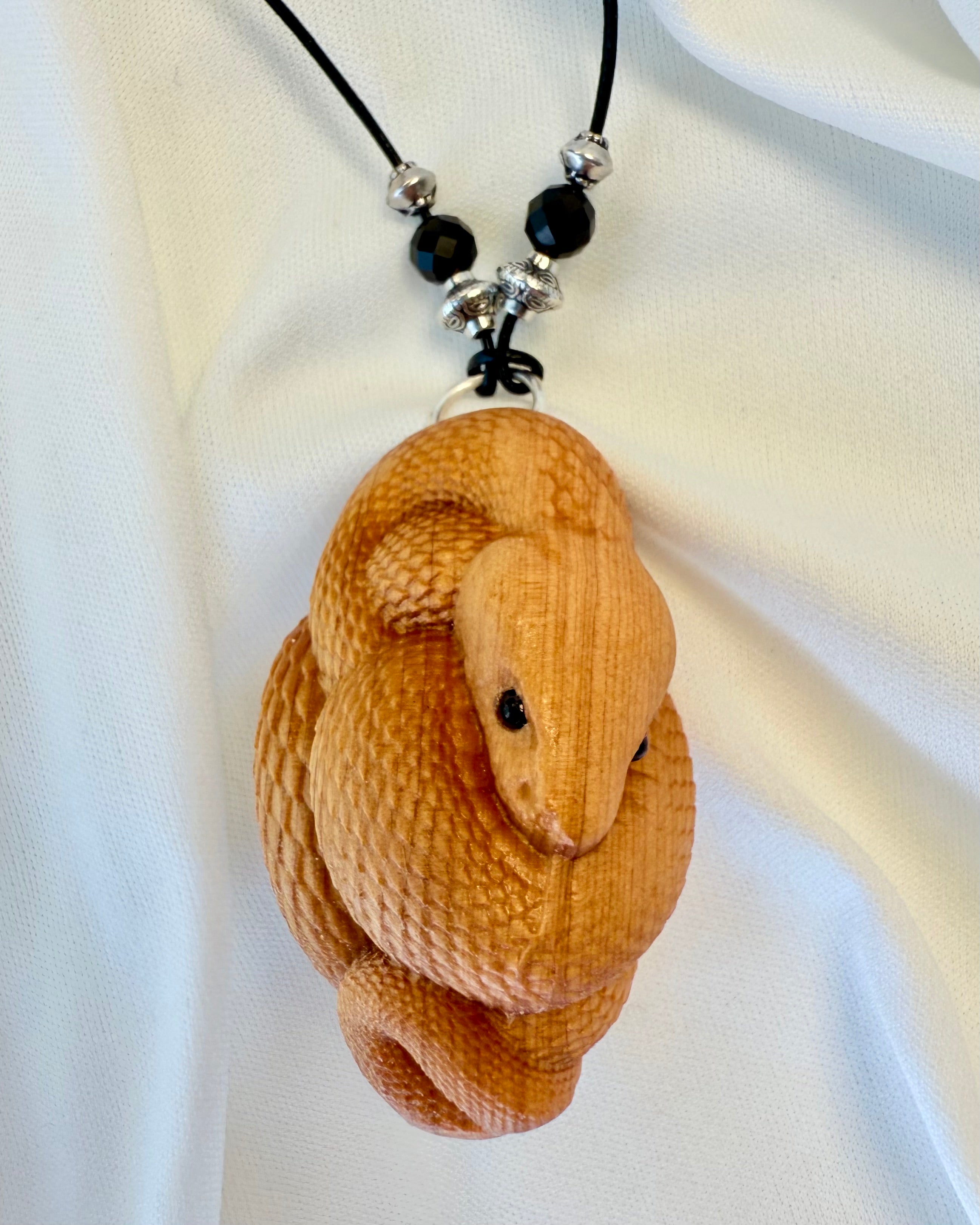 CHOOSING NEW PATHS - AMULET - UNIKA