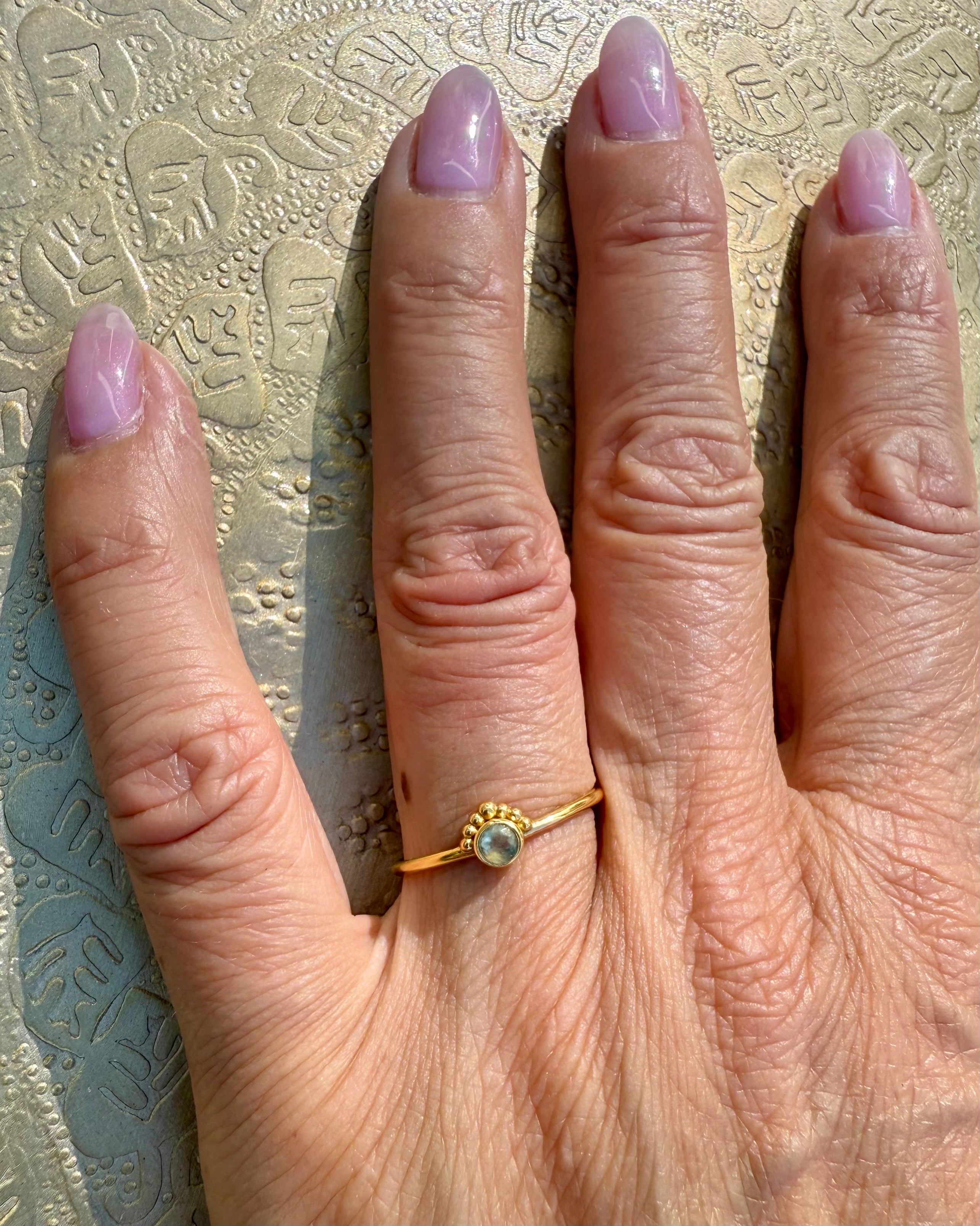 GOLDEN HEALING - RING - UNIKA