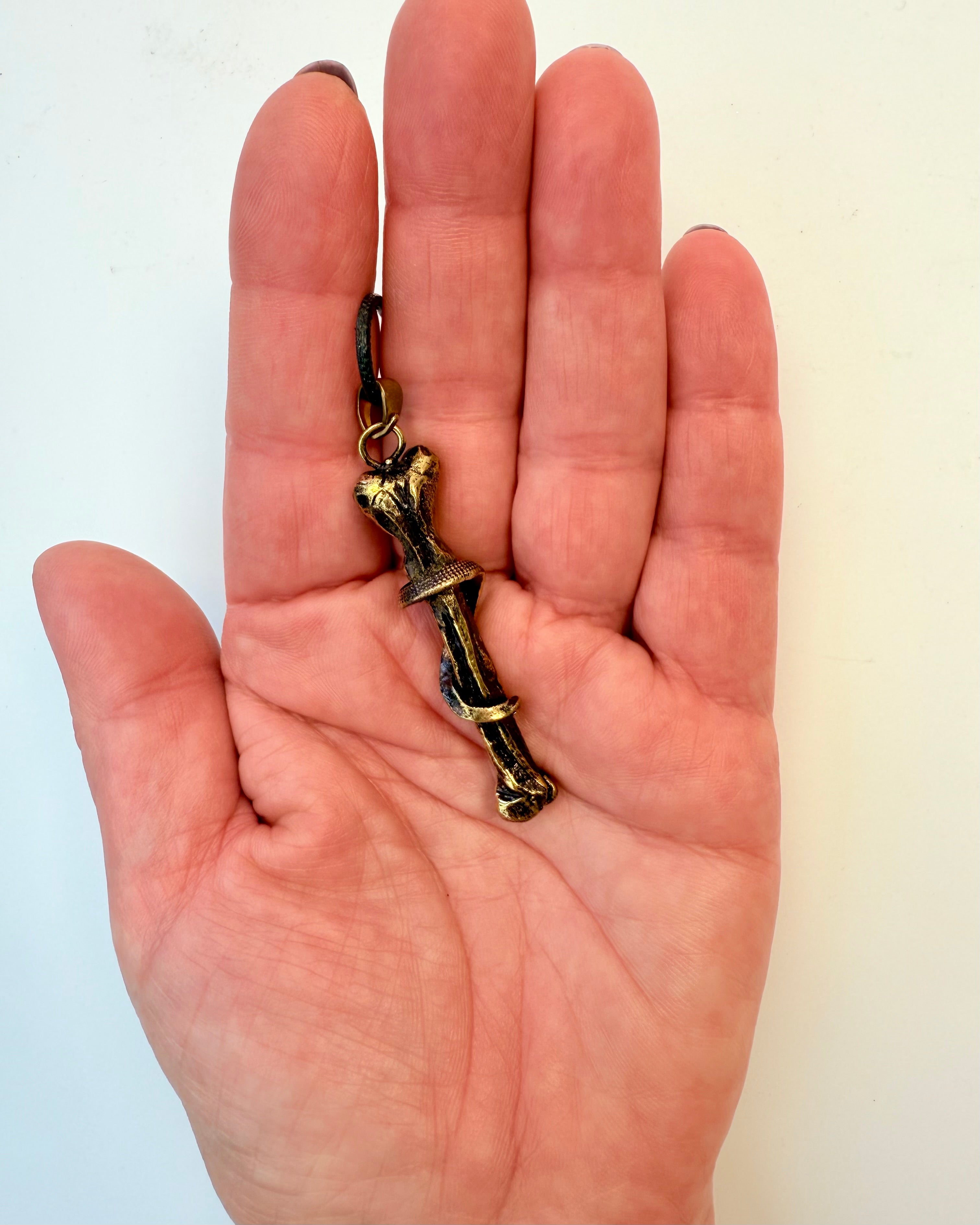 FRA SMERTE TIL LIVSKRAFT - AMULET