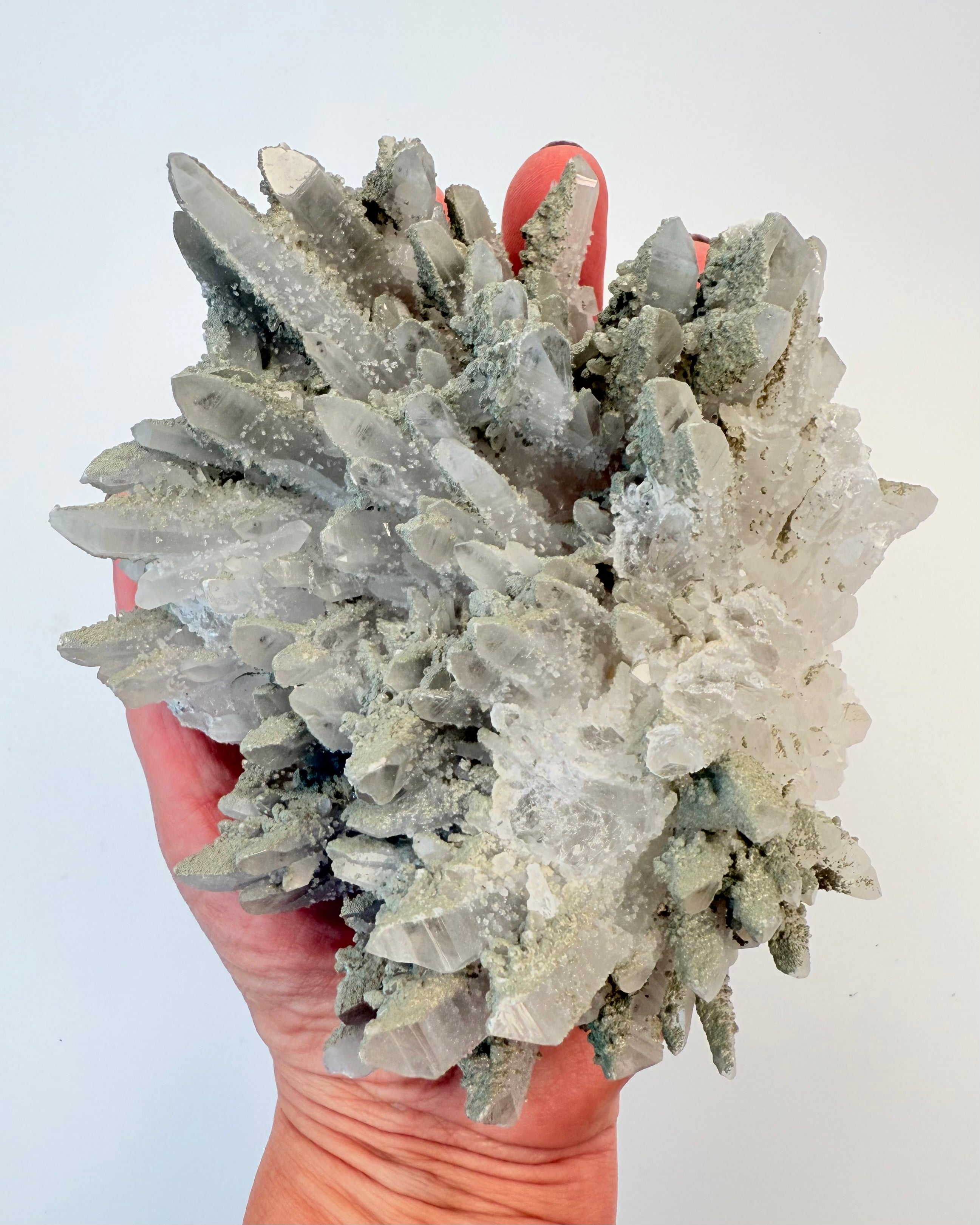 THE SILENT MESSENGER - KRYSTAL - UNIKA