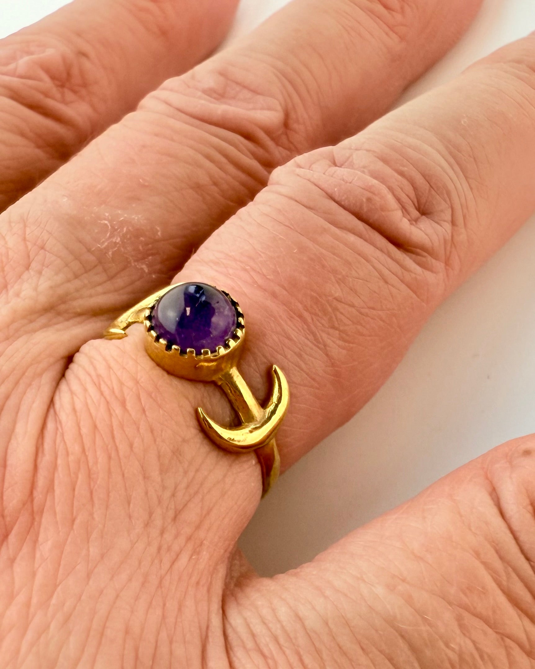 MÅNESKÆR OG TRYLLESTØV - RING