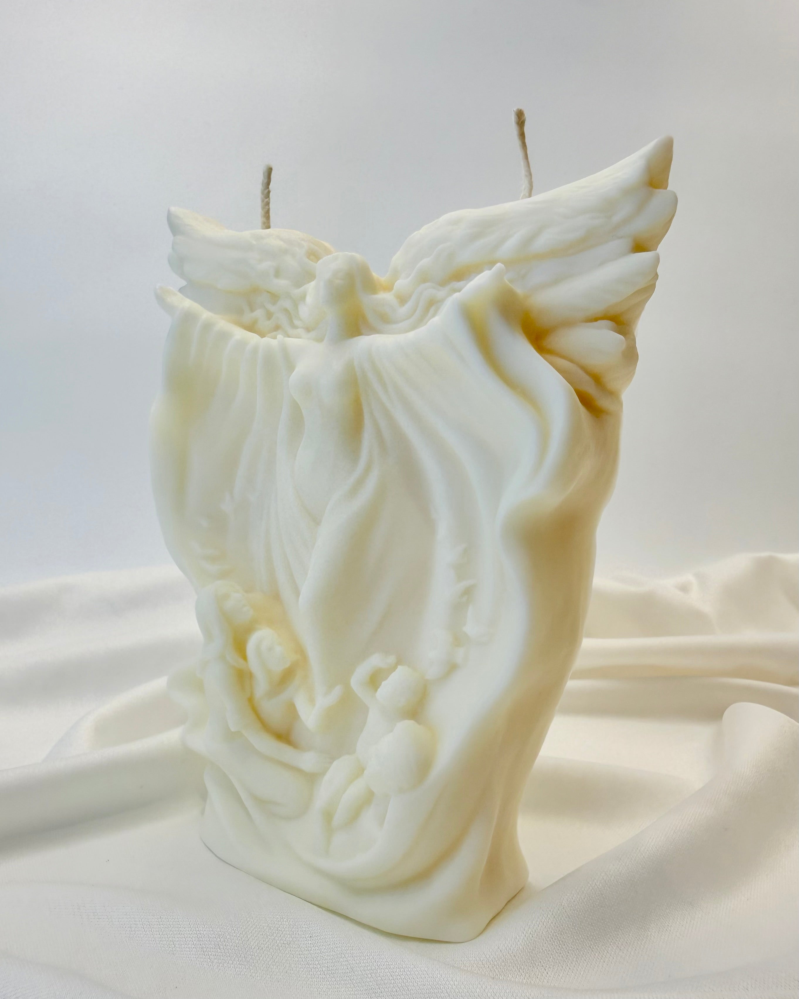 DEN DER KOMMER MED LYSET - LYS