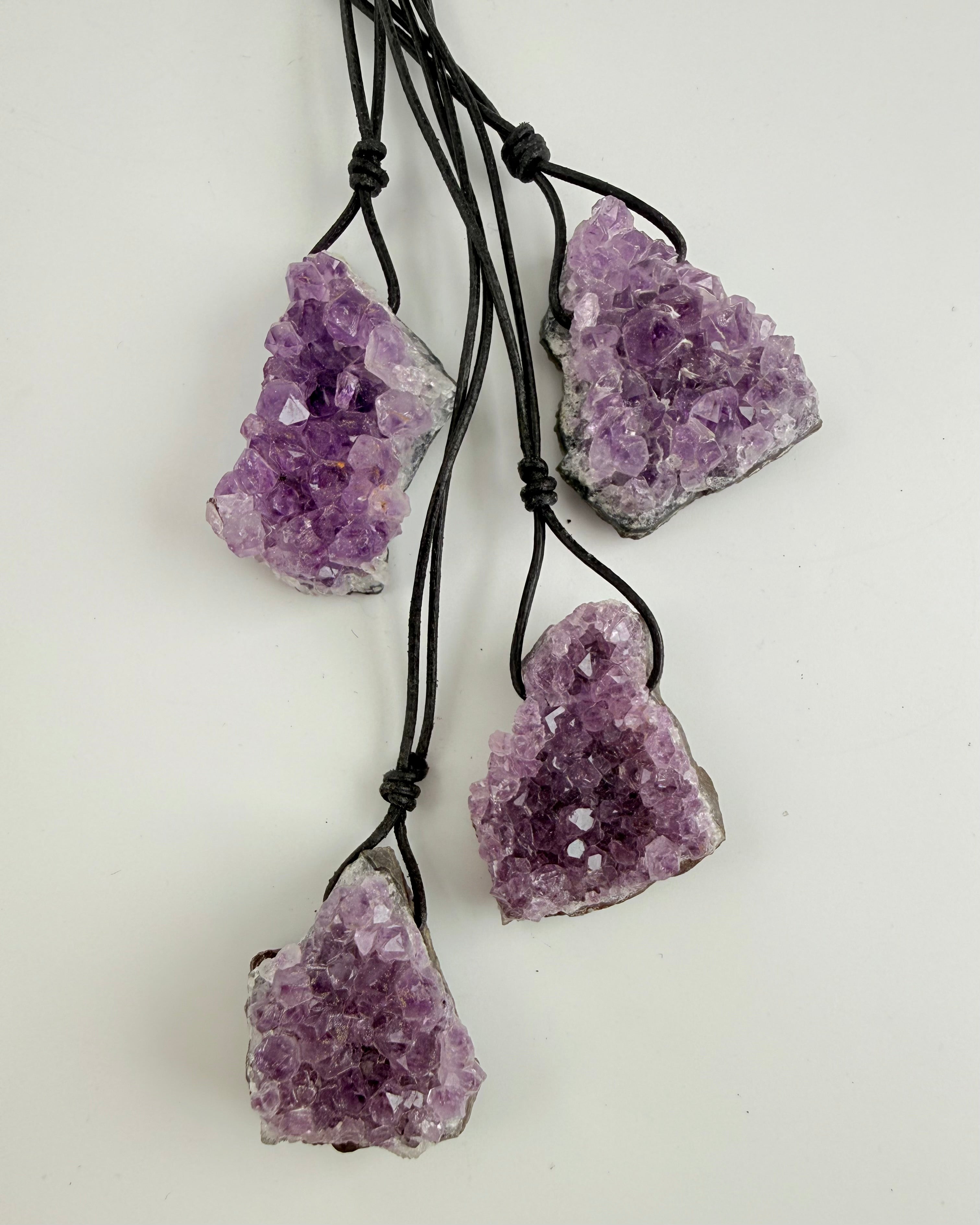 STOL PÅ DIN INTUITION - AMULET