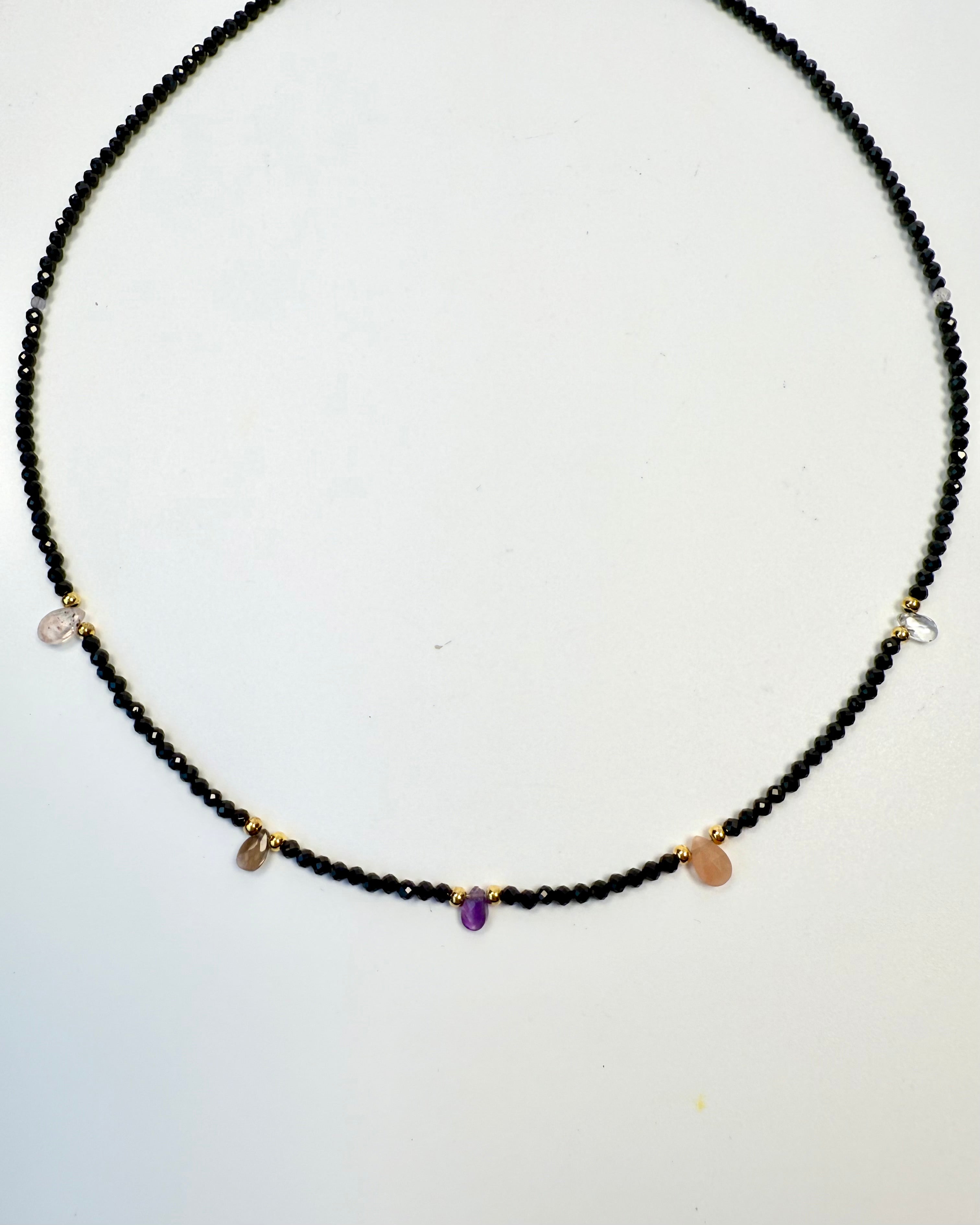 EKSPLOSIV KREATIVITET - HALSKÆDE - UNIKA