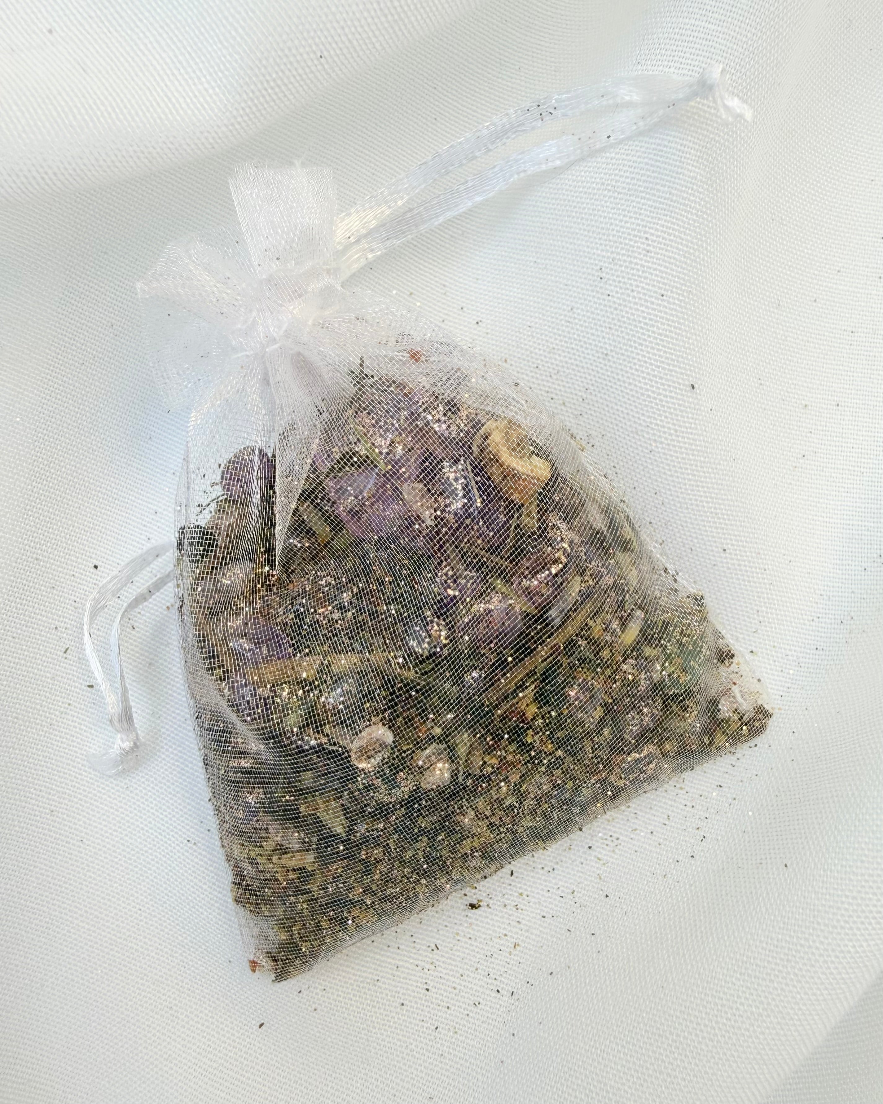 VILDSKAB OG UAFHÆNGIGHED - MEDICINE BAG