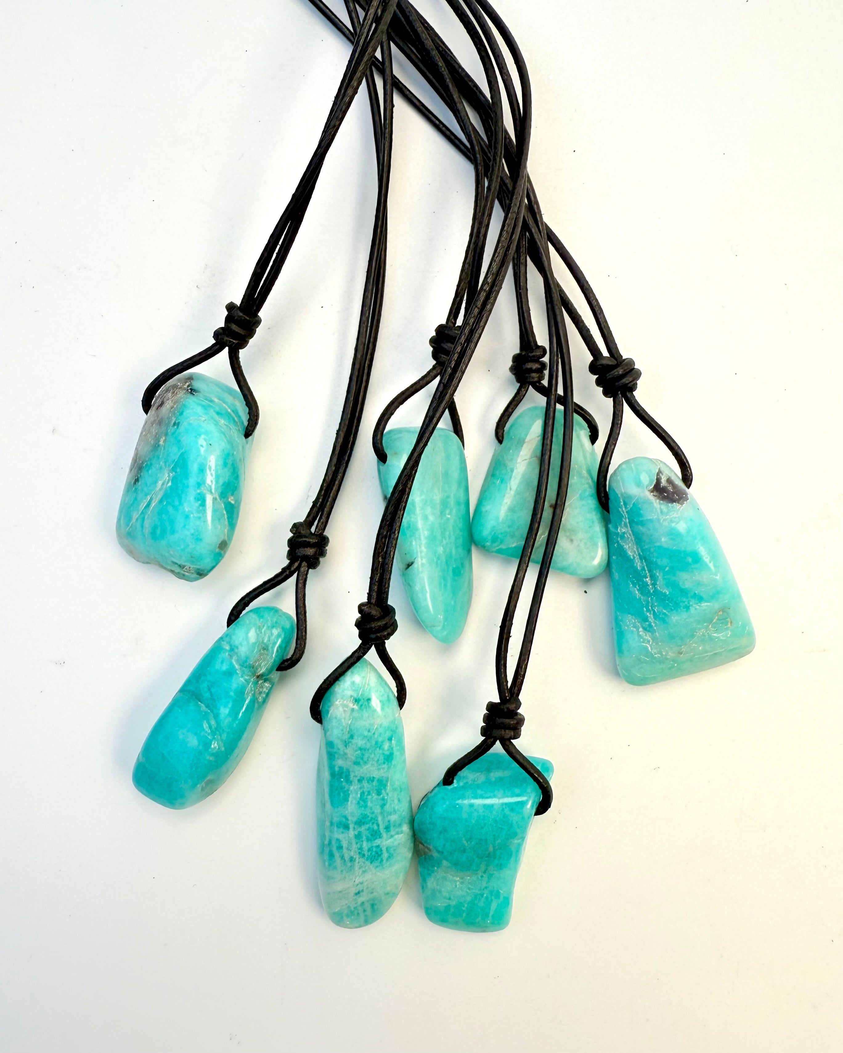 KONFLIKTLØSER - AMULET