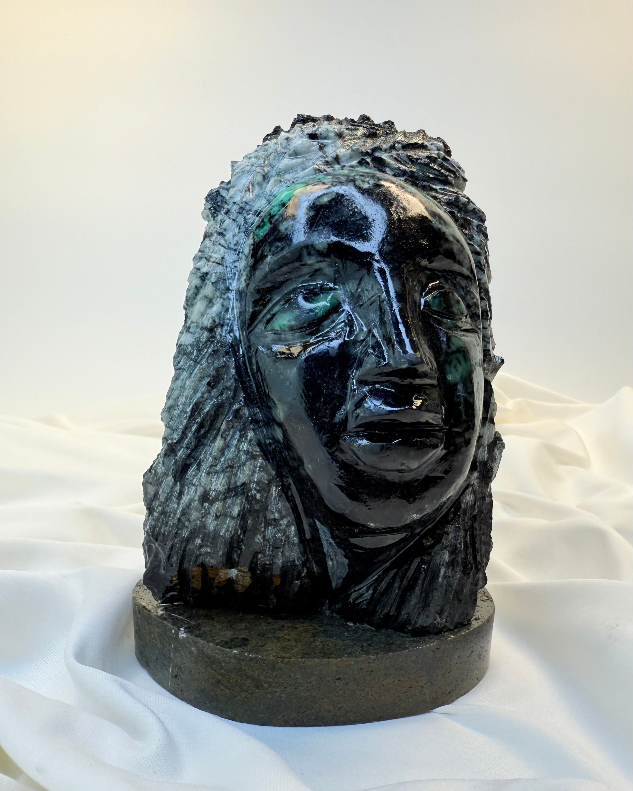 EFTERLADT, MEN STADIG HER - KRYSTAL - UNIKA