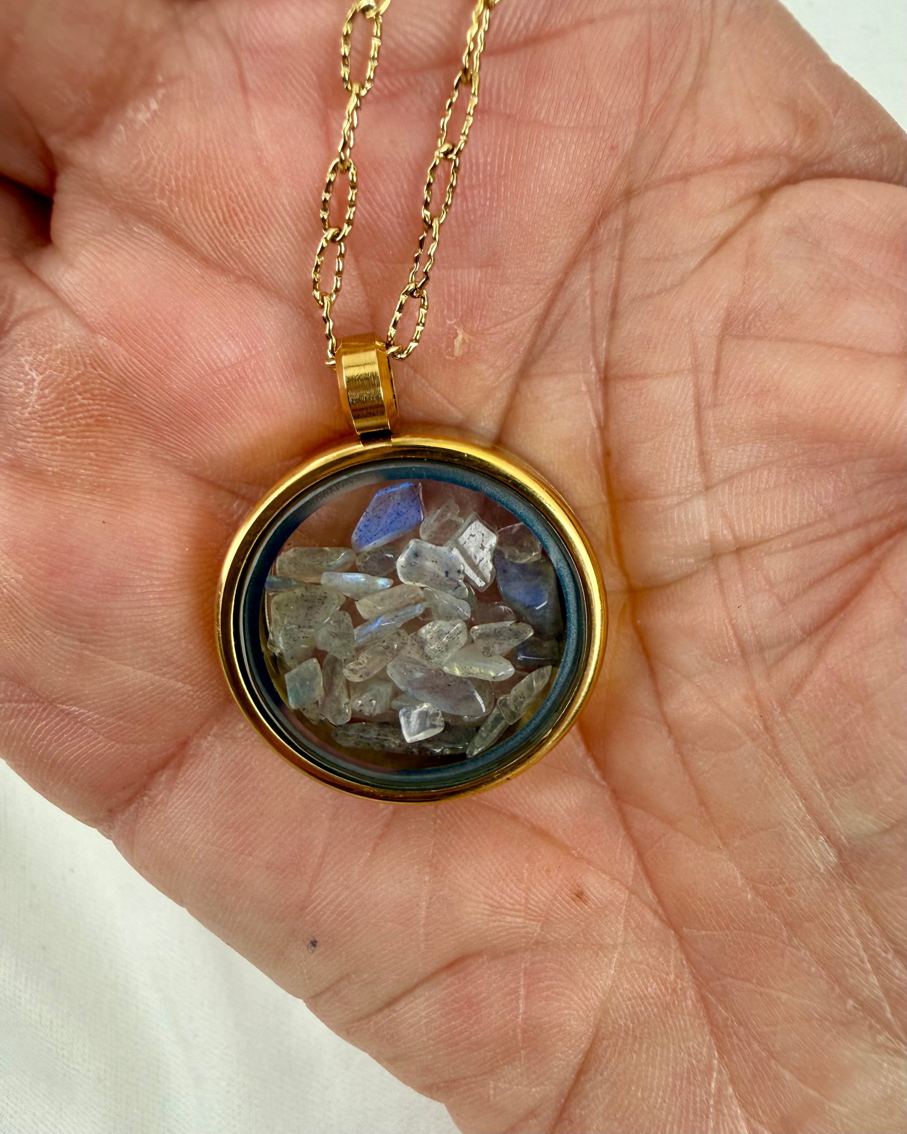 SOLAR PLEXUS - MEDALJON
