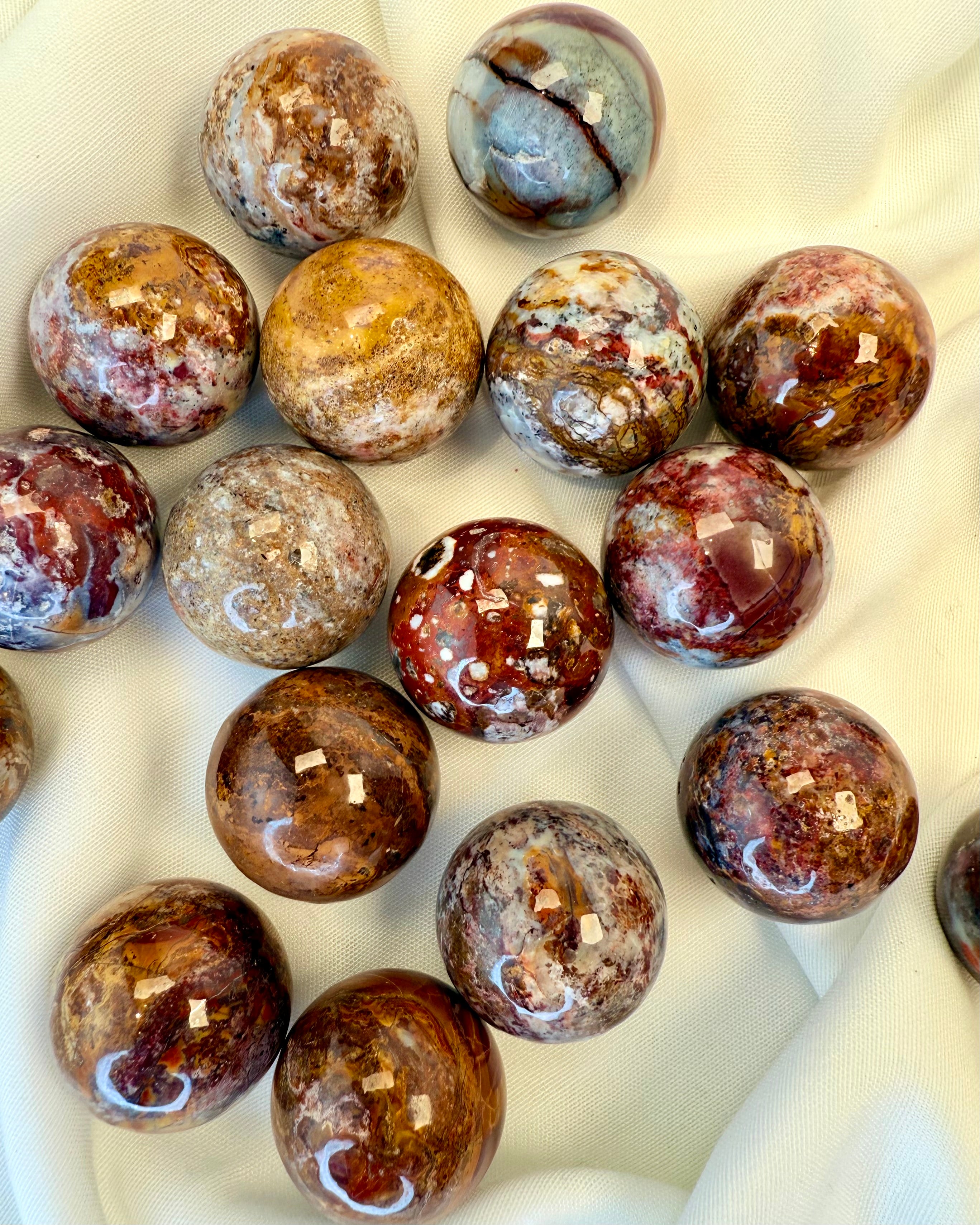 UNDERVERDENEN KALDER - KRYSTALKUGLE