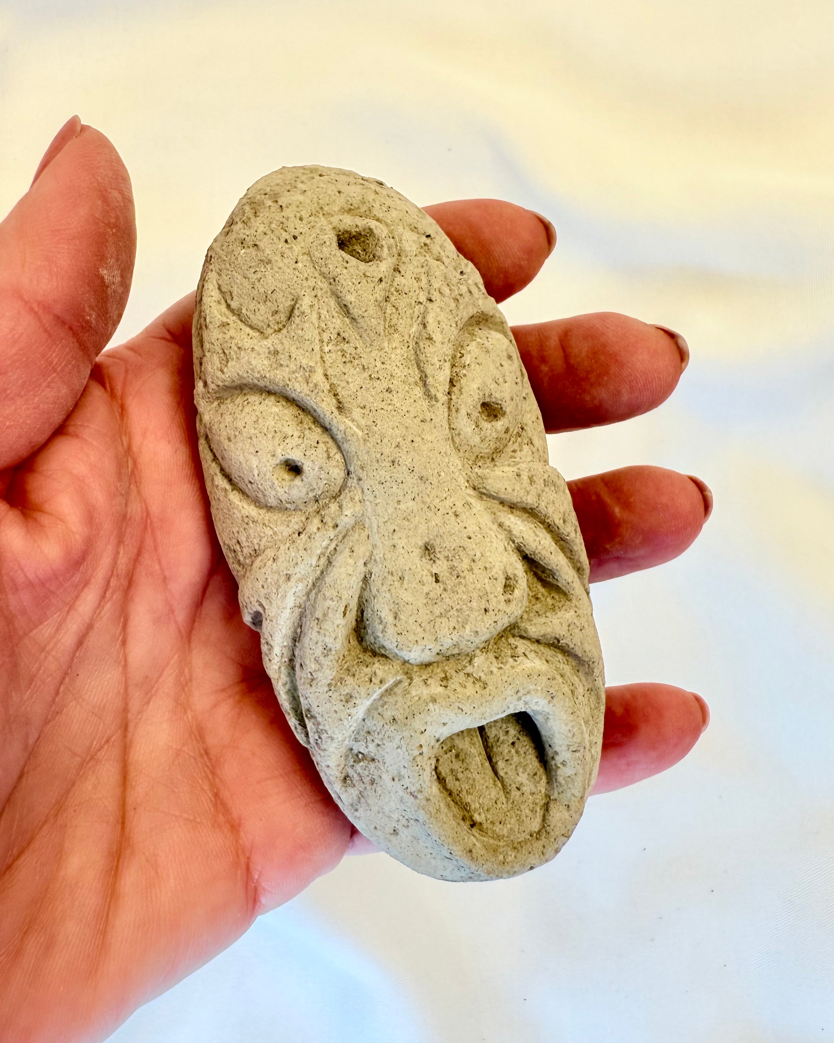 SÆT GRÆNSER OG SIG FRA - AMULET - UNIKA