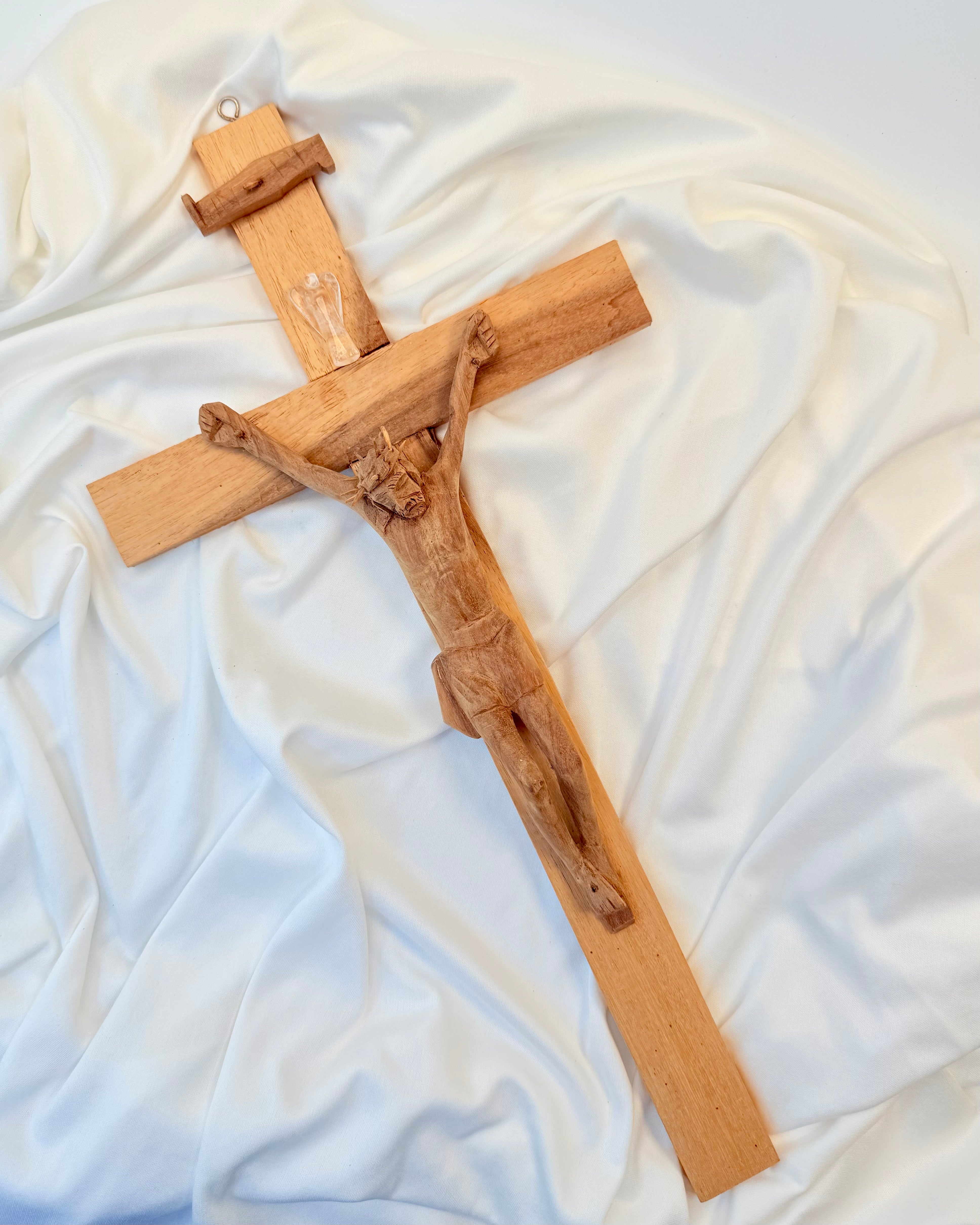 GUDDOMMELIG OMFAVNELSE - JESUS OG ENGLEN