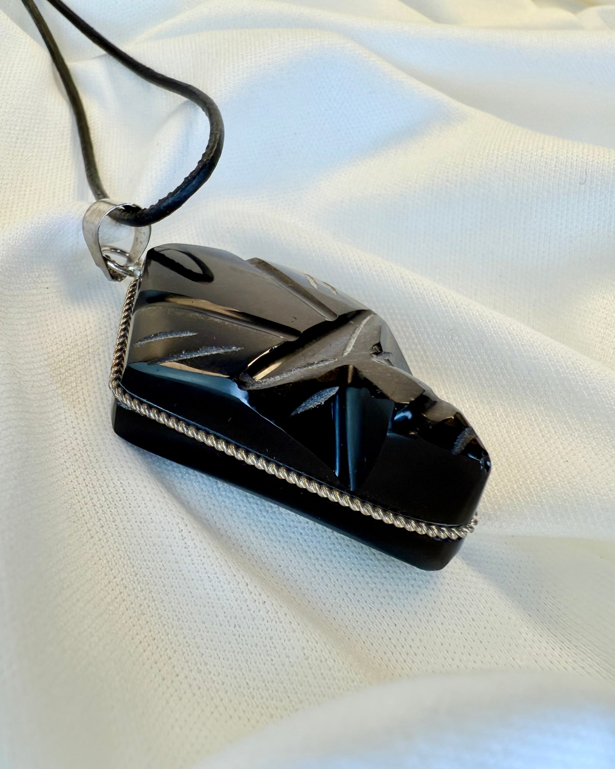 GENFORENING - AMULET - UNIKA
