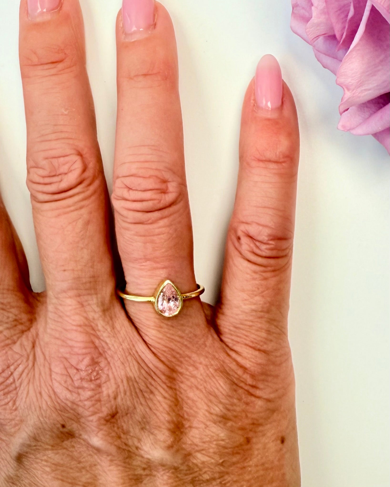 KÆRLIGHEDENS FREKVENS - RING - UNIKA