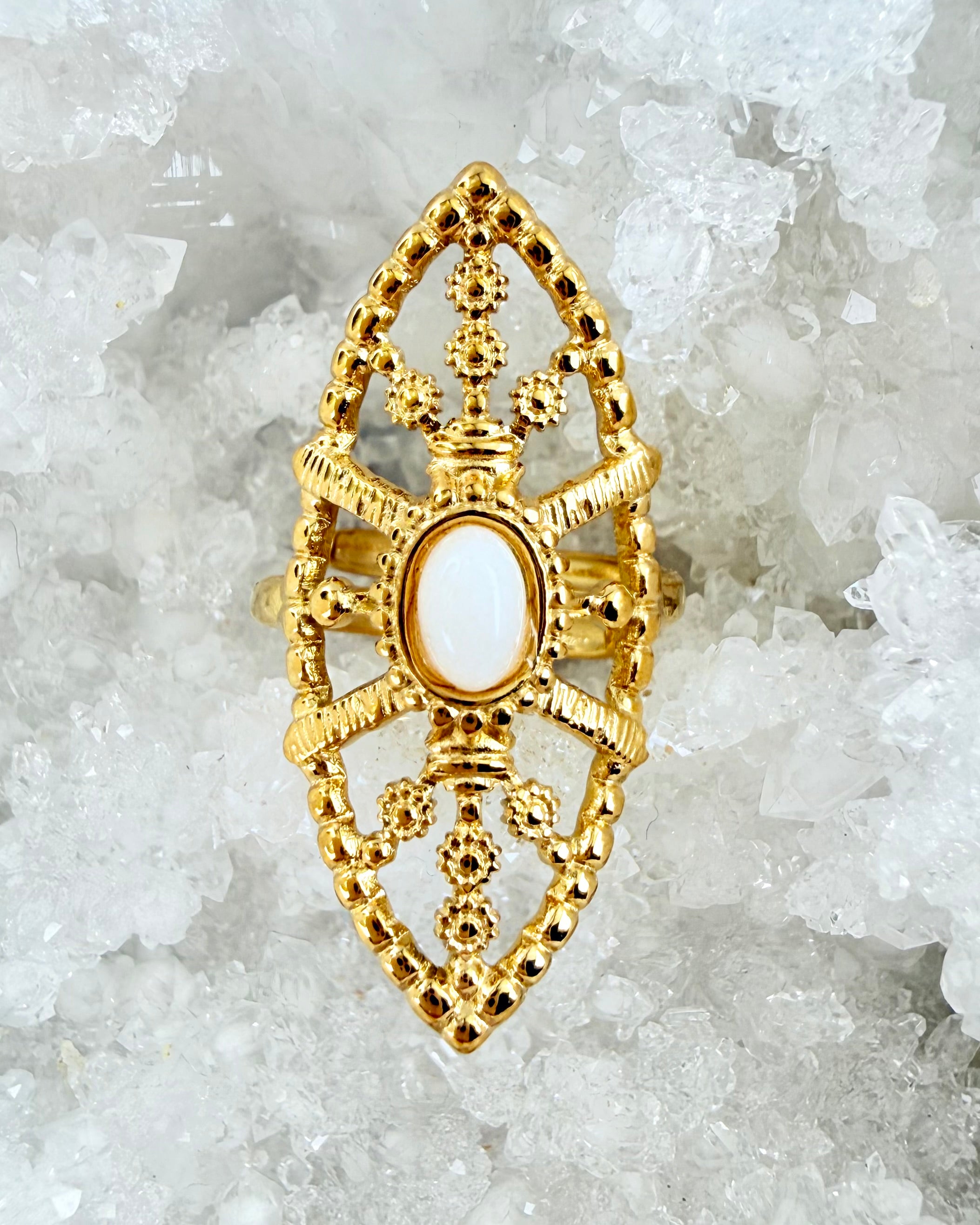 OVERSKUD OG SELVSIKKERHED - RING