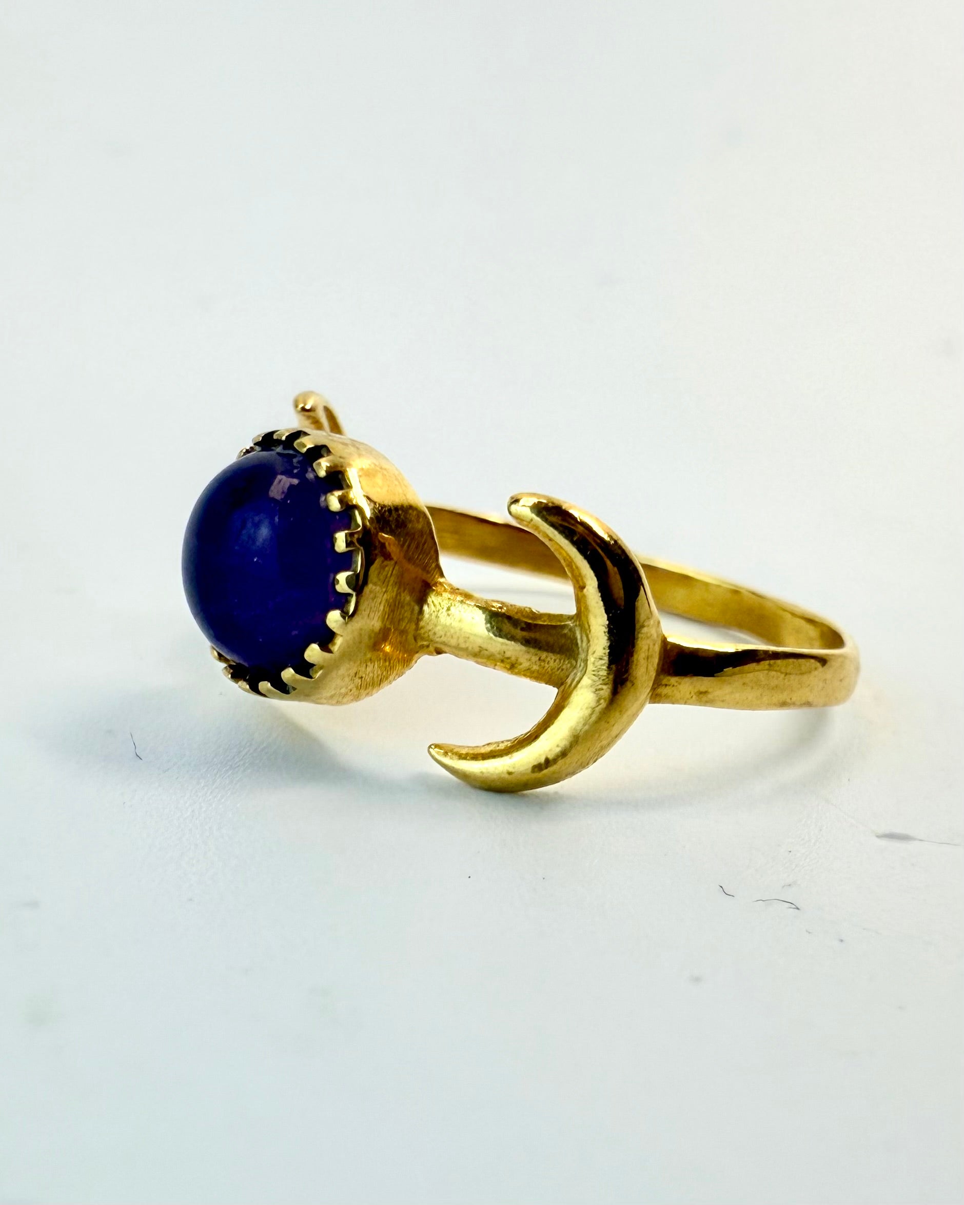 MÅNESKÆR OG TRYLLESTØV - RING