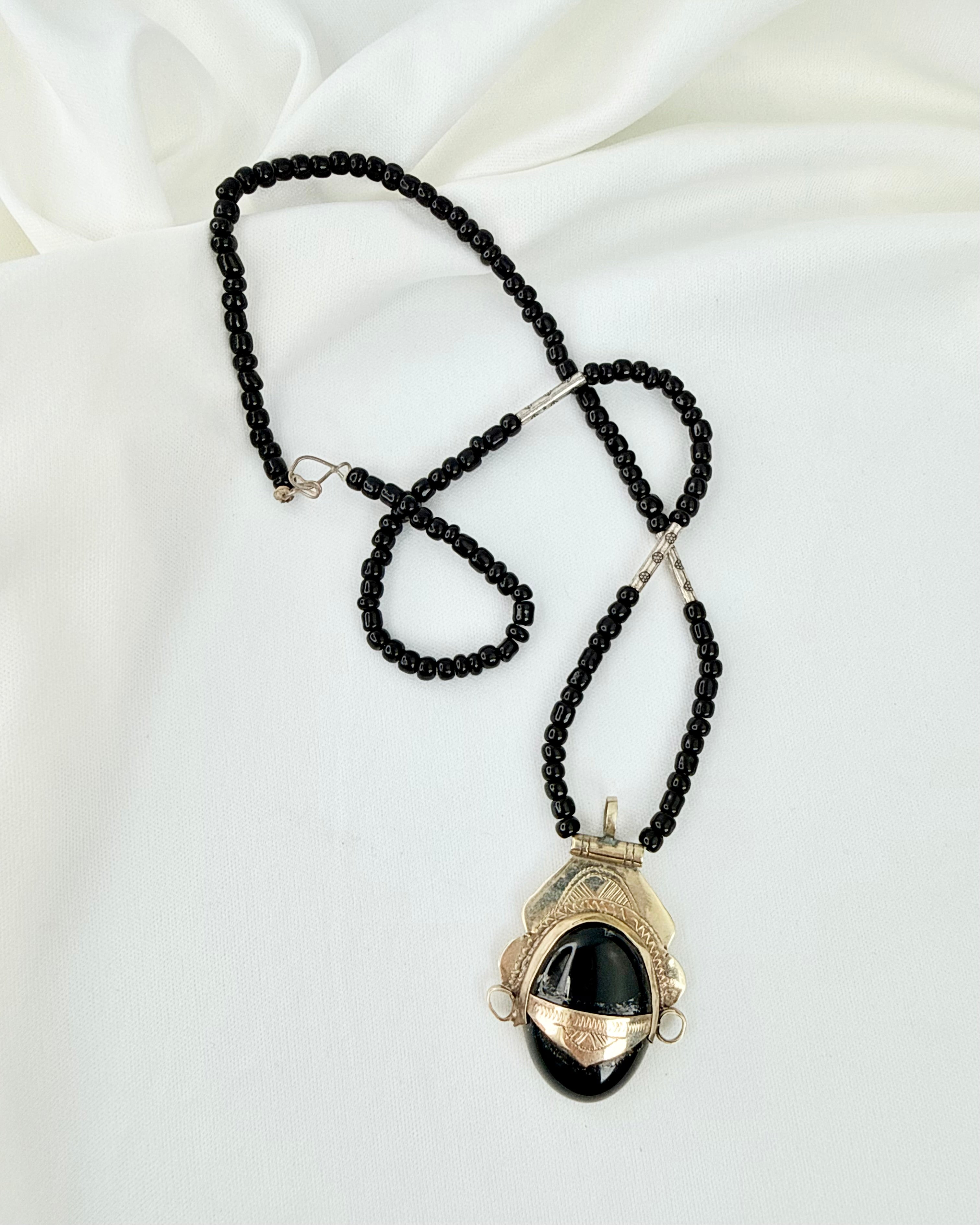 OVERBLIK OG OVERSKUD - ORAKELAMULET - UNIKA