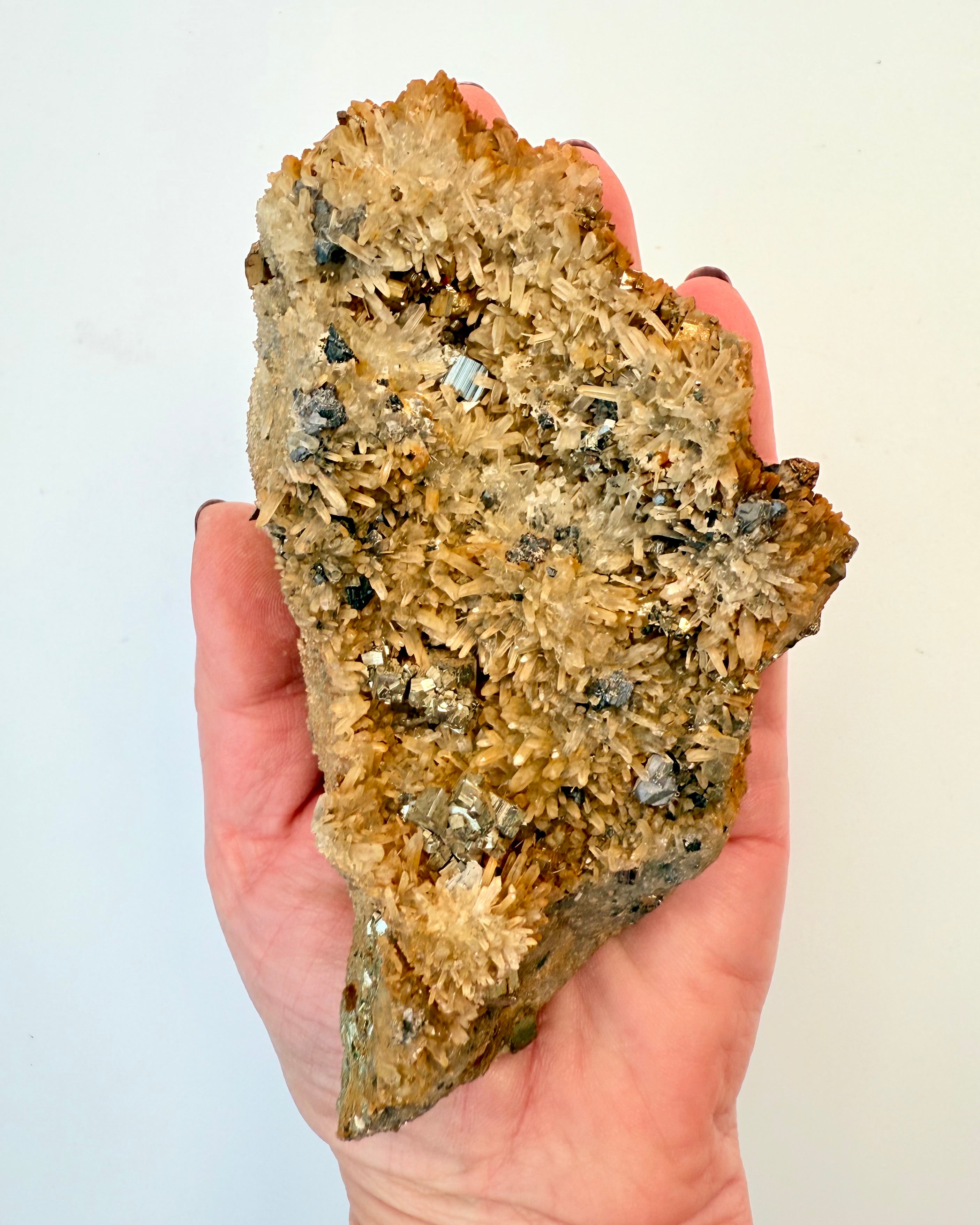 THE GUARDIAN BETWEEN WORLDS - KRYSTAL - UNIKA